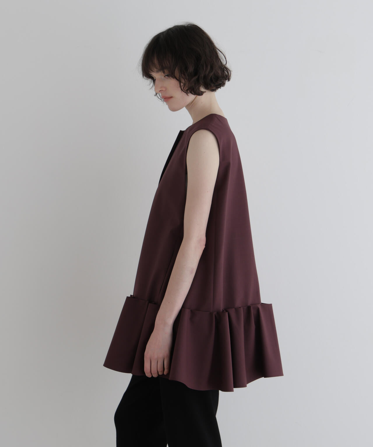 身長177cm B81 W59 H89 着用サイズ:F