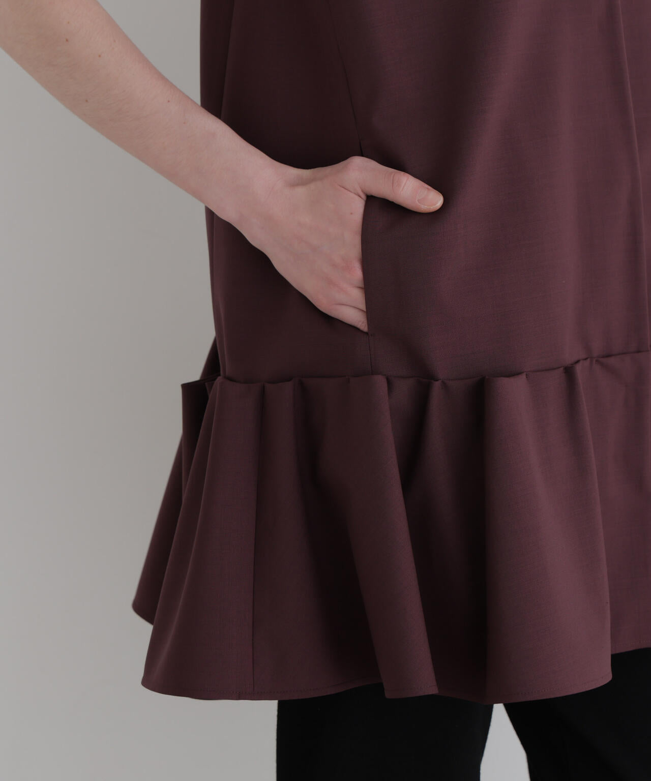身長177cm B81 W59 H89 着用サイズ:F