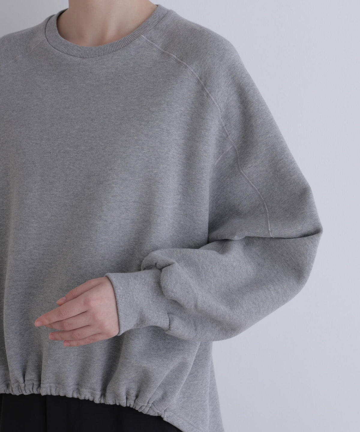 身長173cm B81 W61 H89 着用サイズ:F