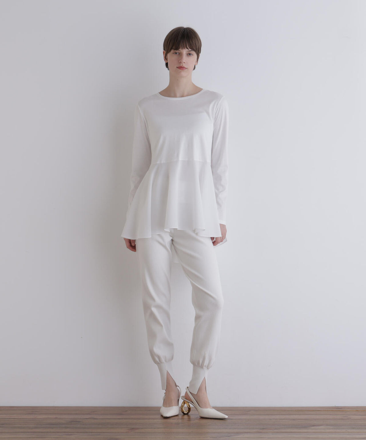 身長173cm B81 W61 H89 着用サイズ:F