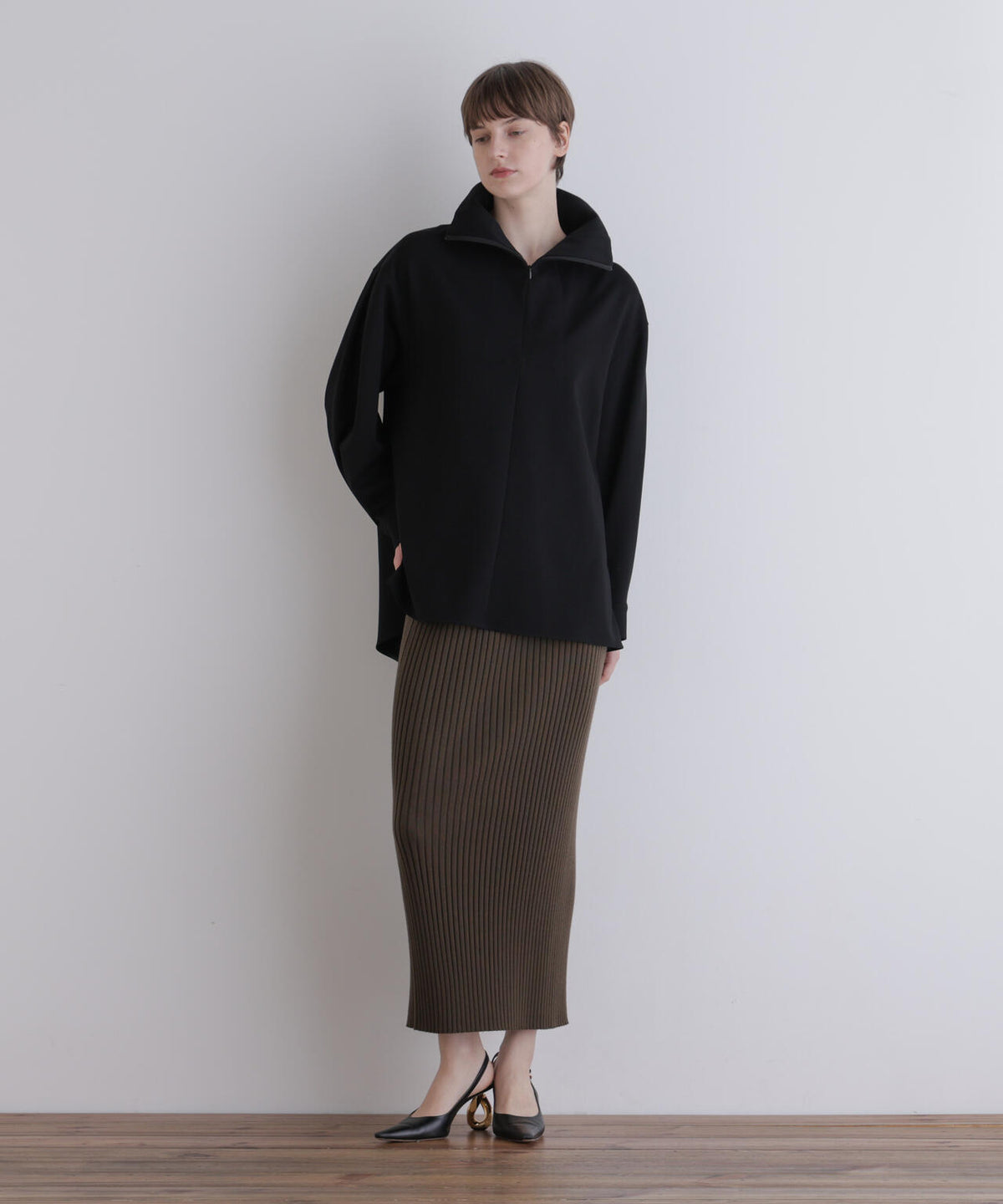 身長173cm B81 W61 H89 着用サイズ:F