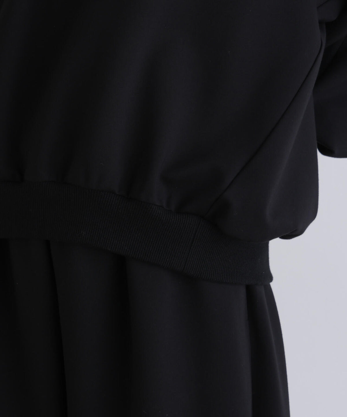 身長173cm B81 W61 H89 着用サイズ:F
