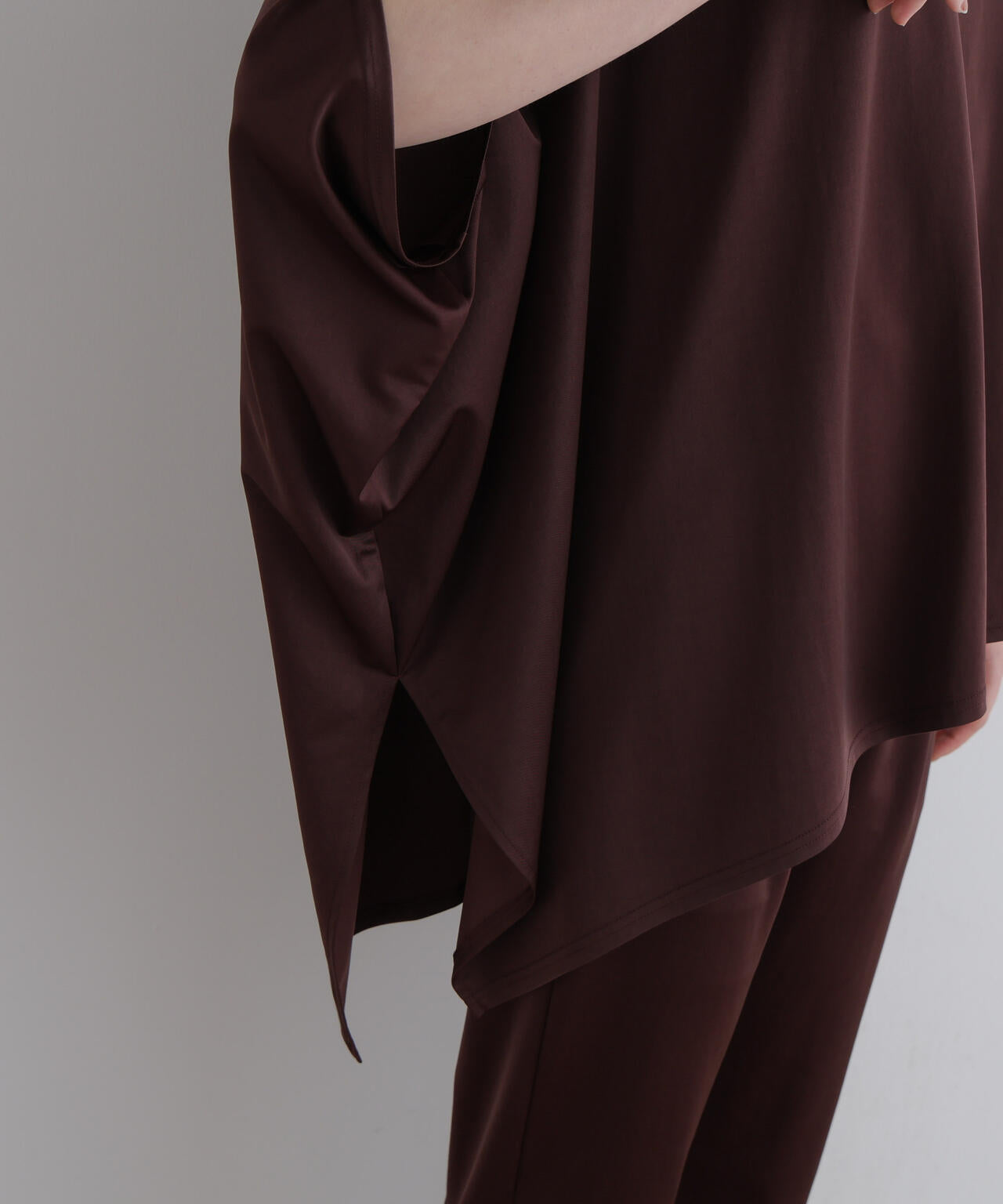 身長173cm B81 W61 H89 着用サイズ:F