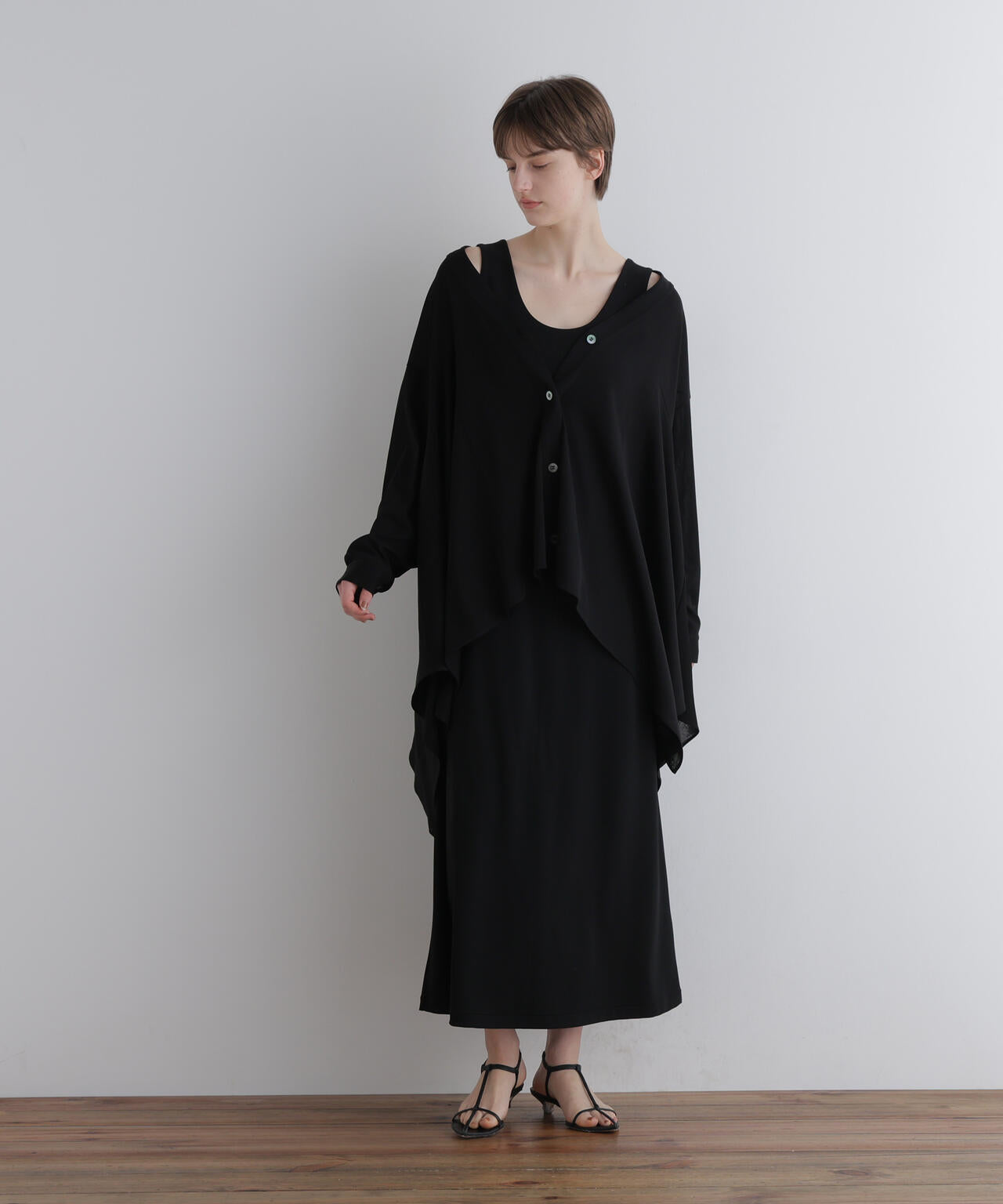身長173cm B81 W61 H89 着用サイズ:F