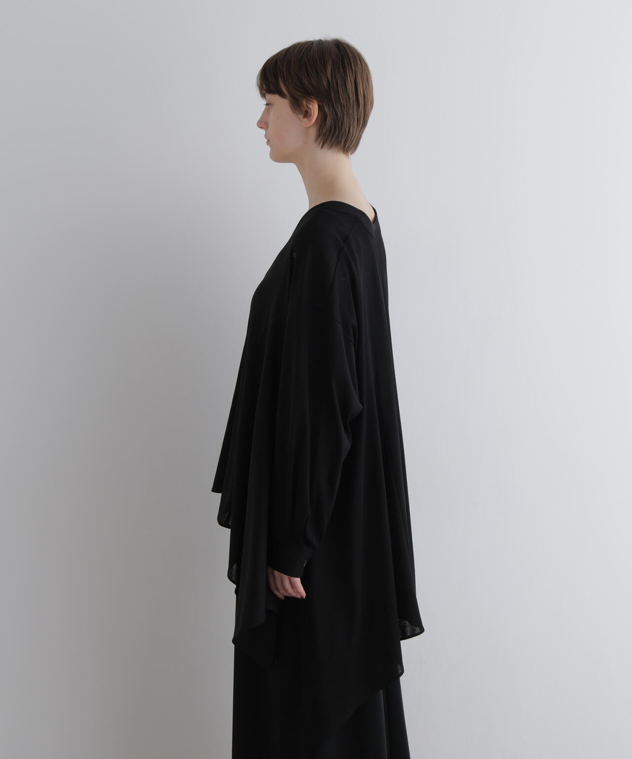 身長173cm B81 W61 H89 着用サイズ:F