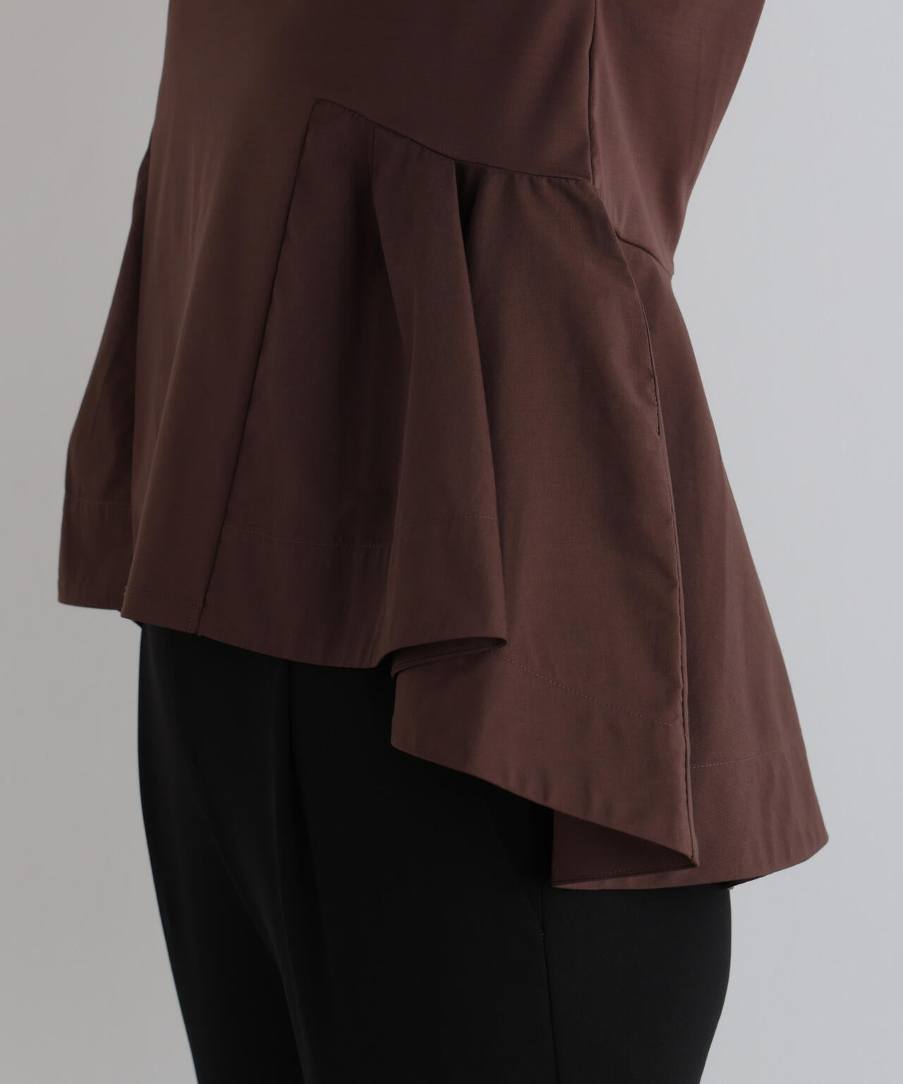 身長177cm B81 W59 H89 着用サイズ:F