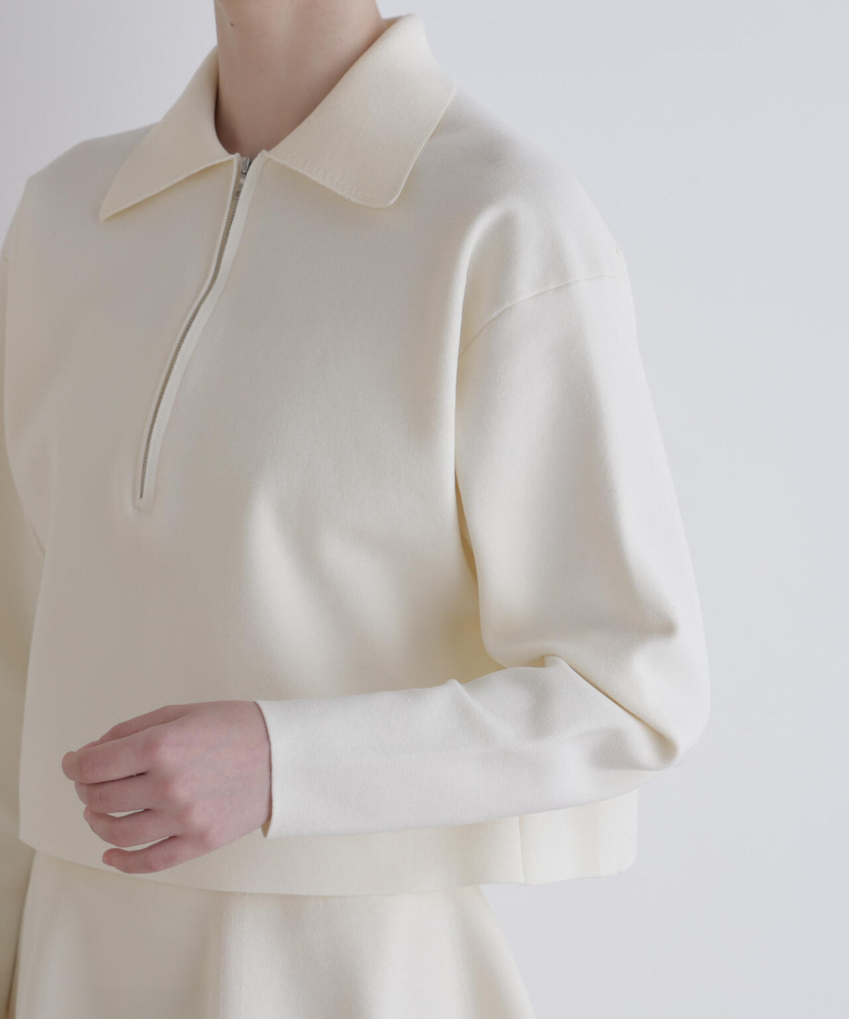 身長173cm B81 W61 H89 着用サイズ:F