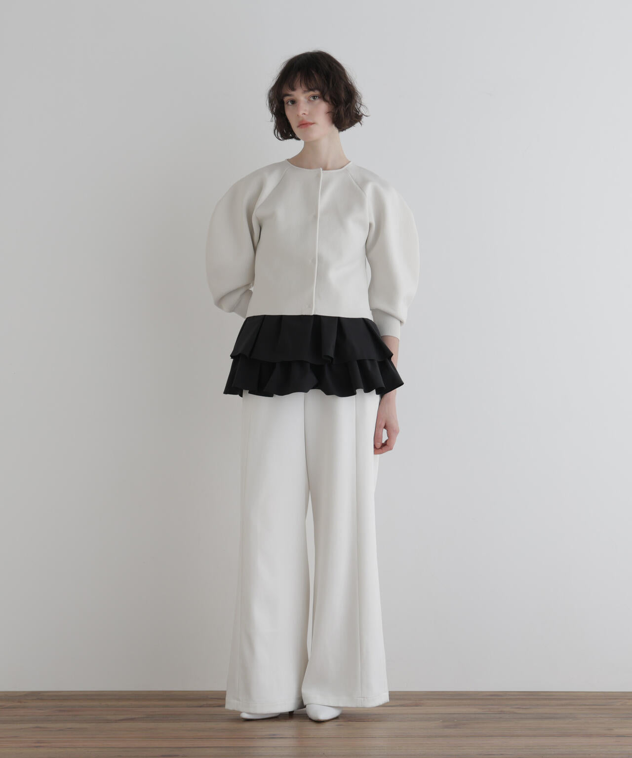 身長177cm B81 W59 H89 着用サイズ:F