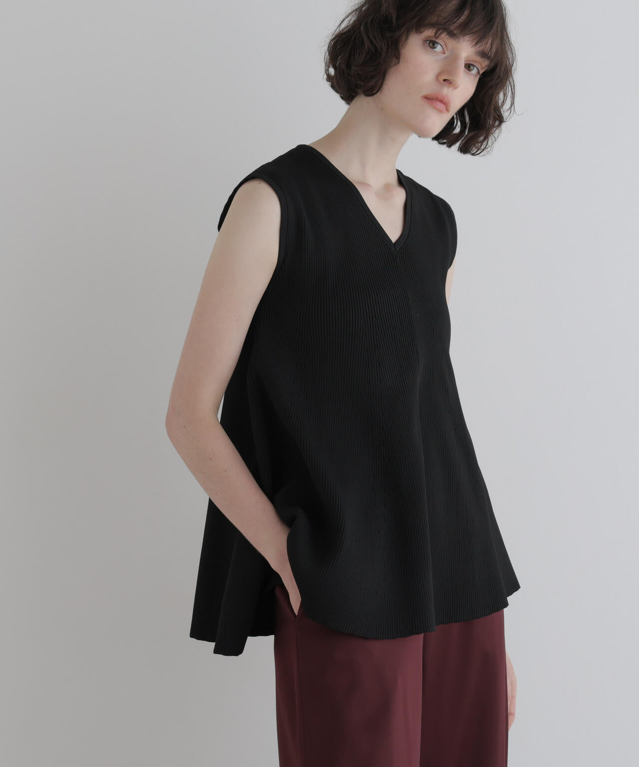 身長177cm B81 W59 H89 着用サイズ:F