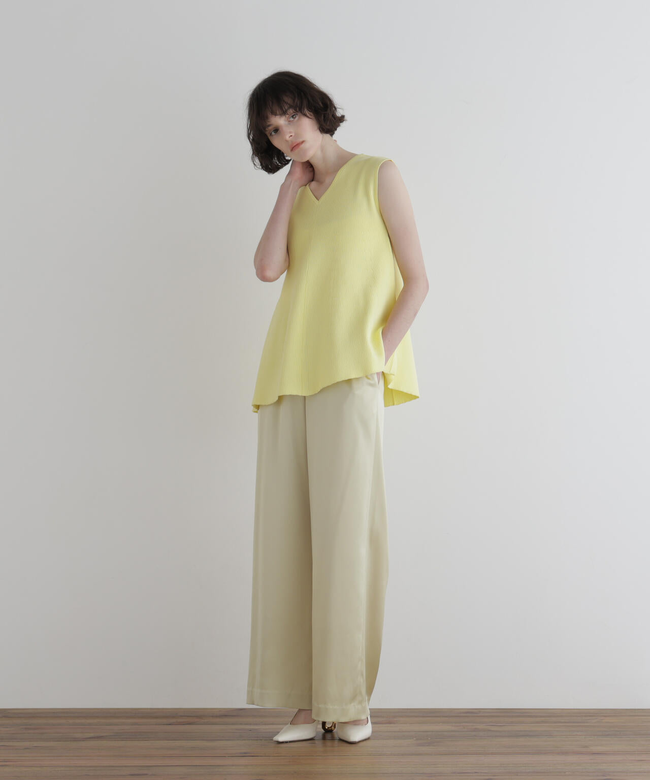 身長177cm B81 W59 H89 着用サイズ:F