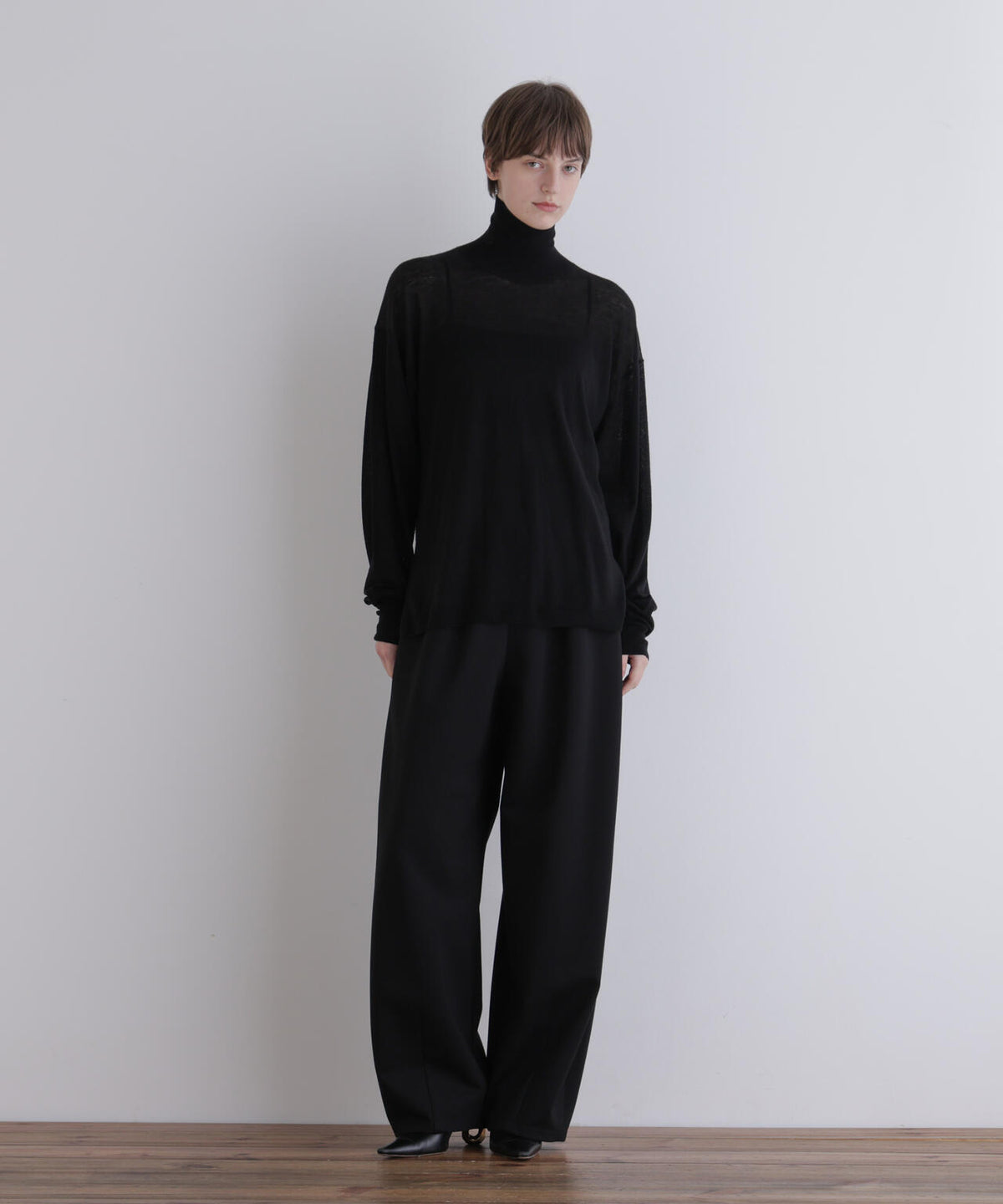 身長173cm B81 W61 H89 着用サイズ:F