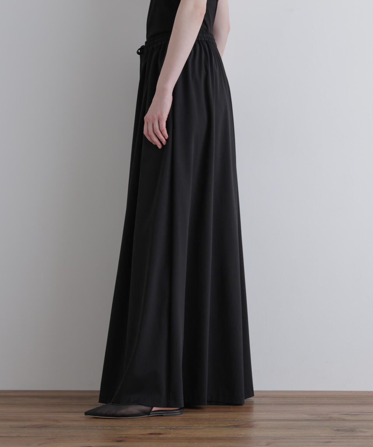 身長176cm B82 W60 H90 着用サイズ:1