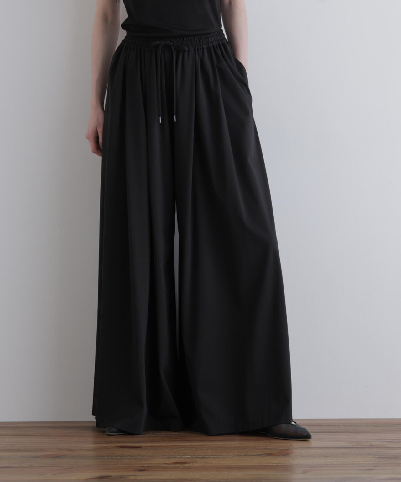 身長176cm B82 W60 H90 着用サイズ:1