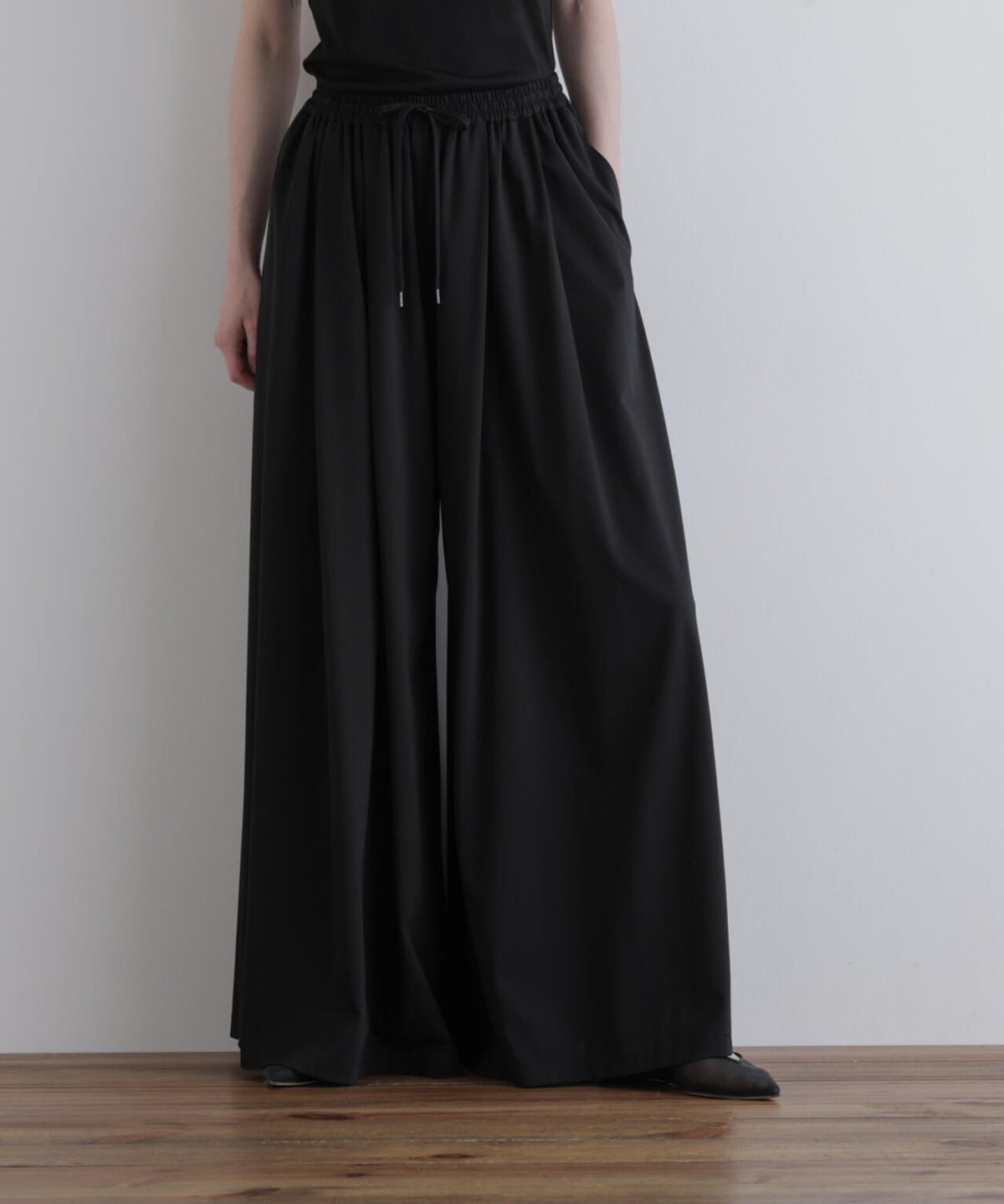 身長176cm B82 W60 H90 着用サイズ:1