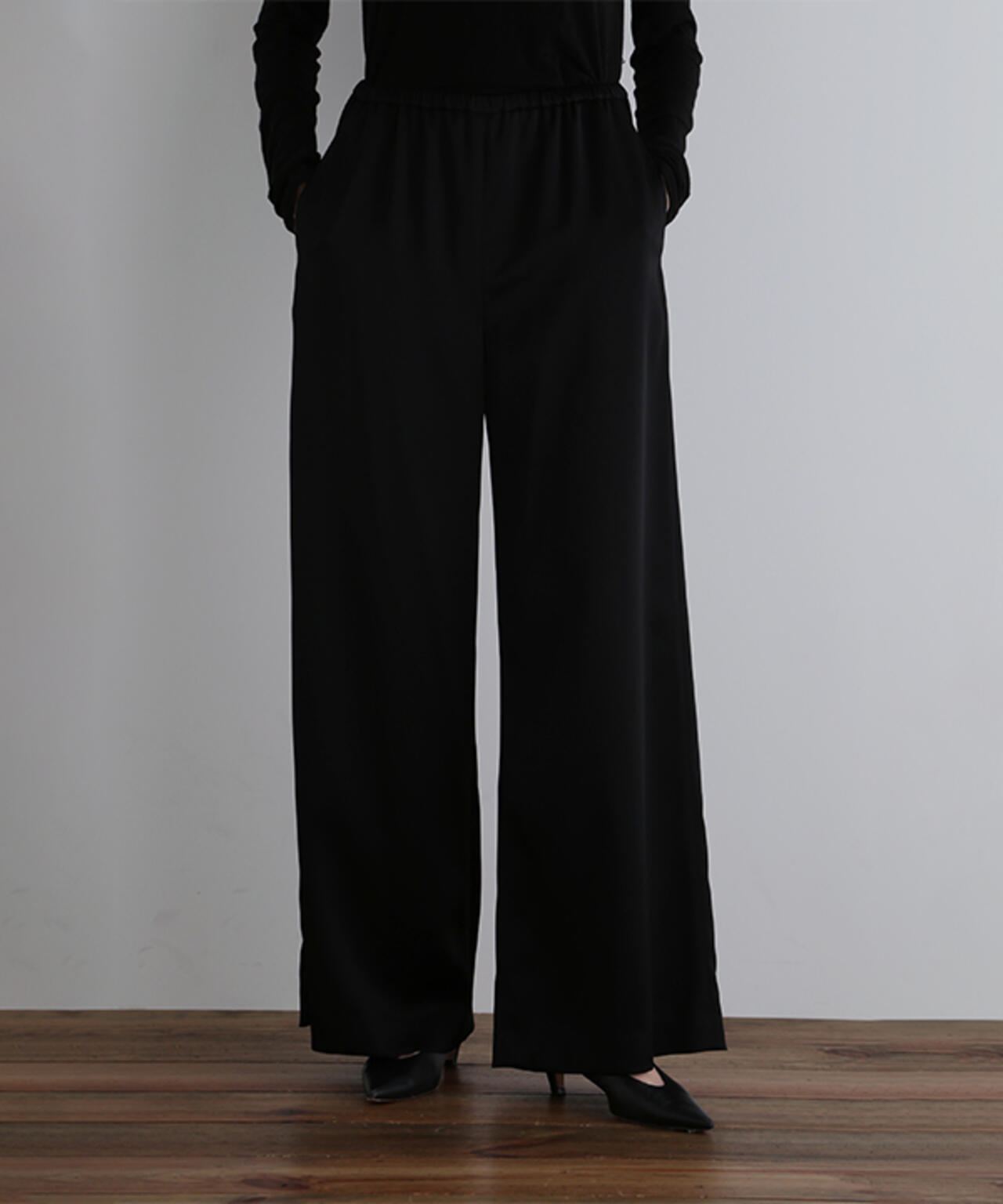 クラシックサテンパンツ