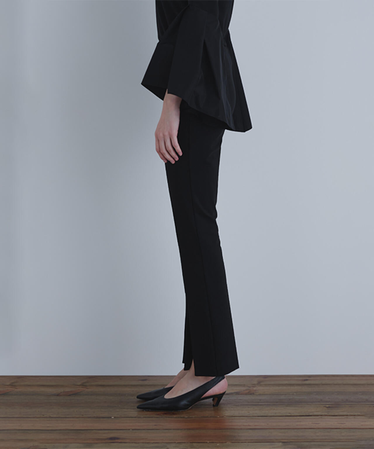 【EC限定】ハイストレッチフロンスリットパンツ(+5cm丈)