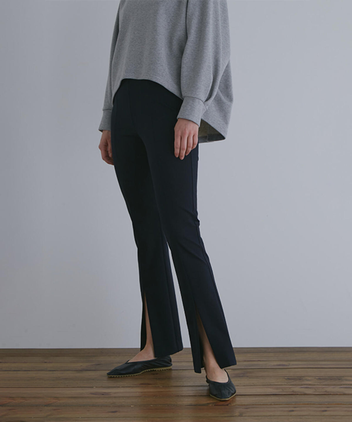 【EC限定】ハイストレッチフロンスリットパンツ(+5cm丈)