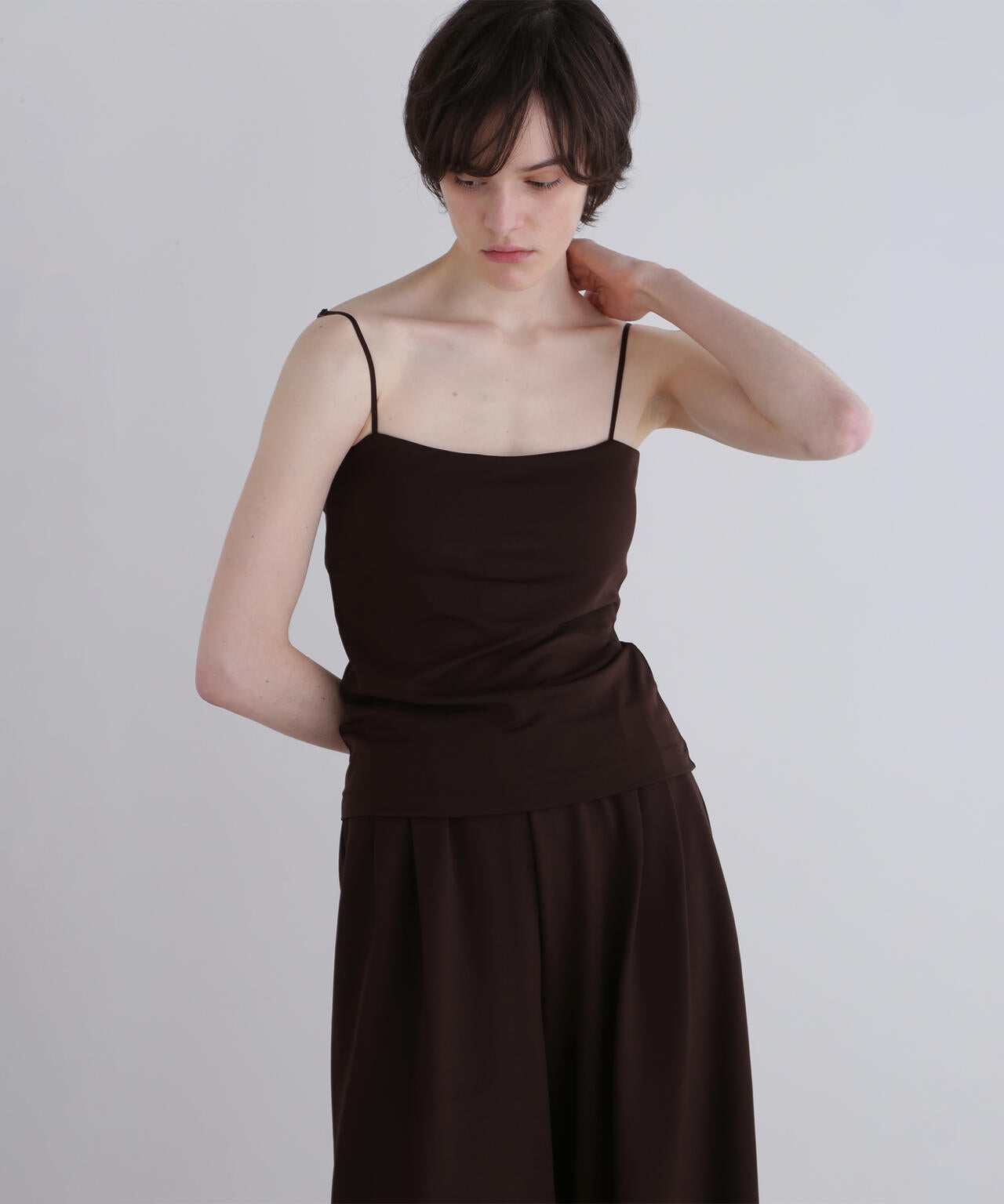身長177cm B81 W59 H89