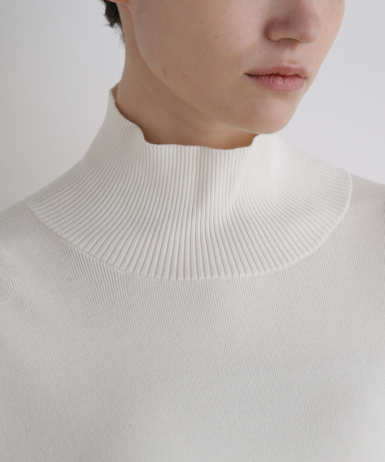 オーバーサイズプルオーバーニット