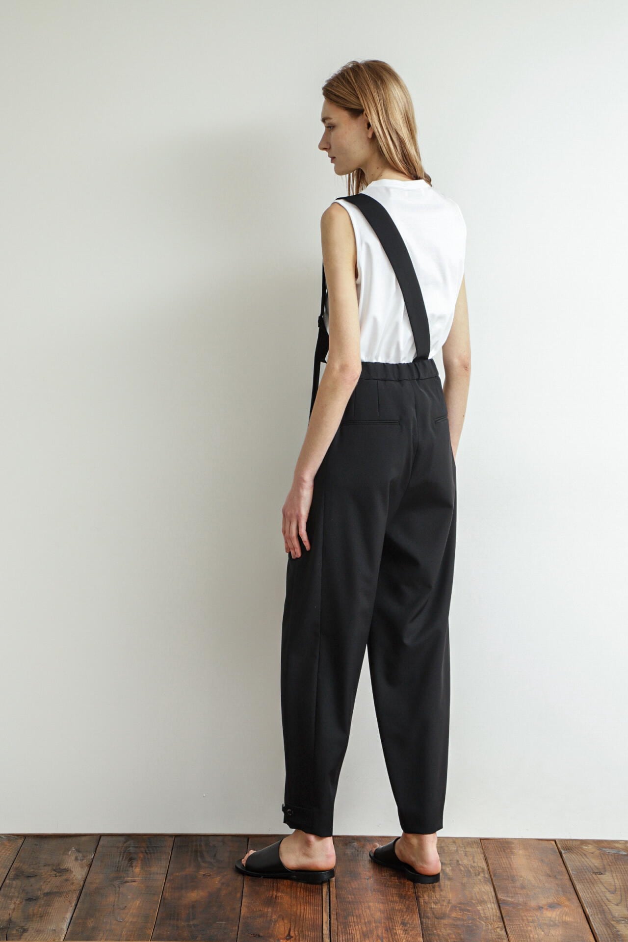 One-shoulder Suspender Pants