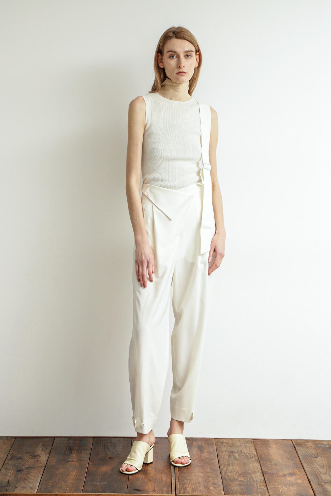 One-shoulder Suspender Pants