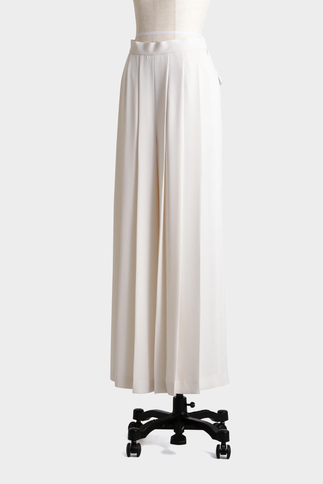 Tuck Pleated Wide Pants