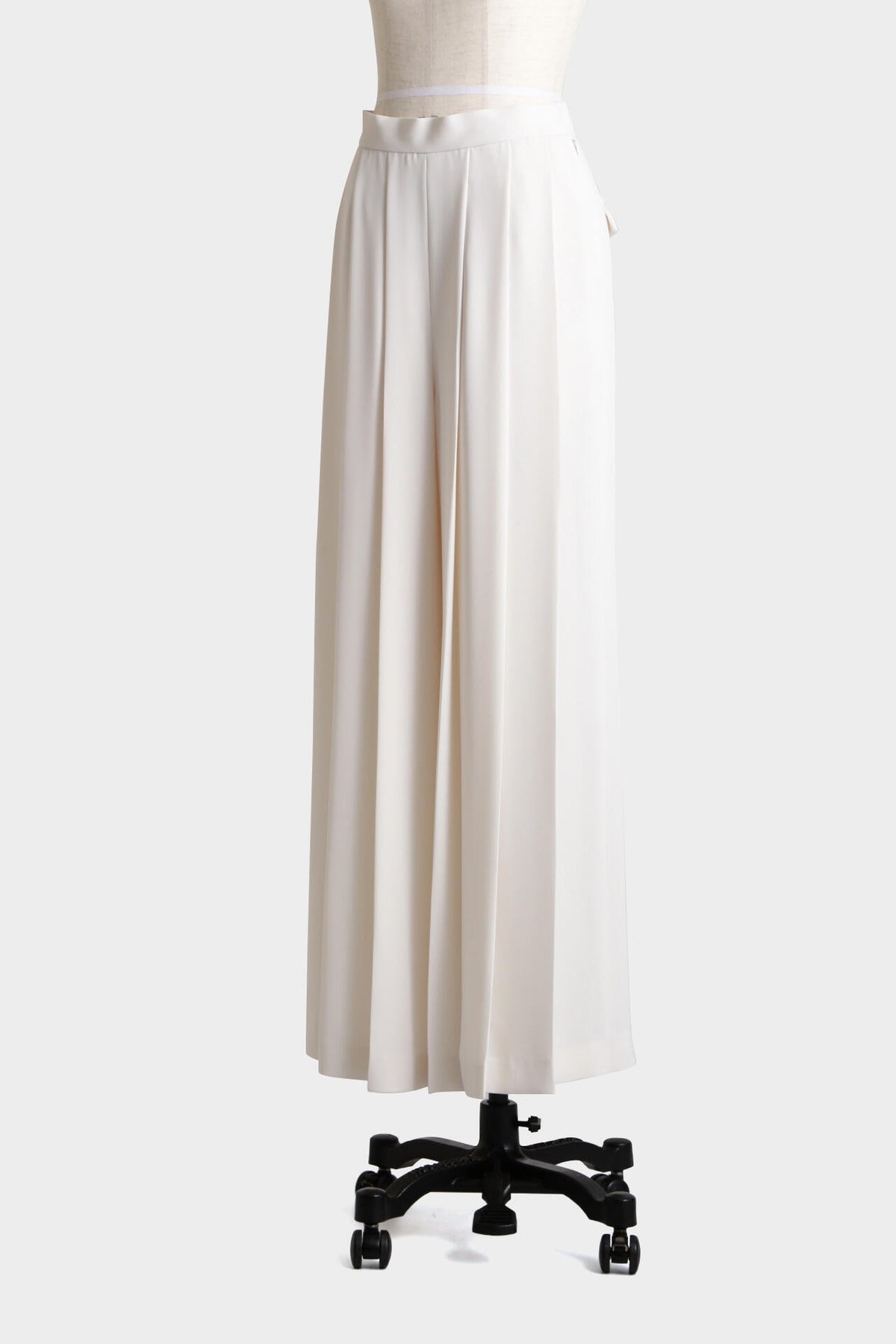 Tuck Pleated Wide Pants