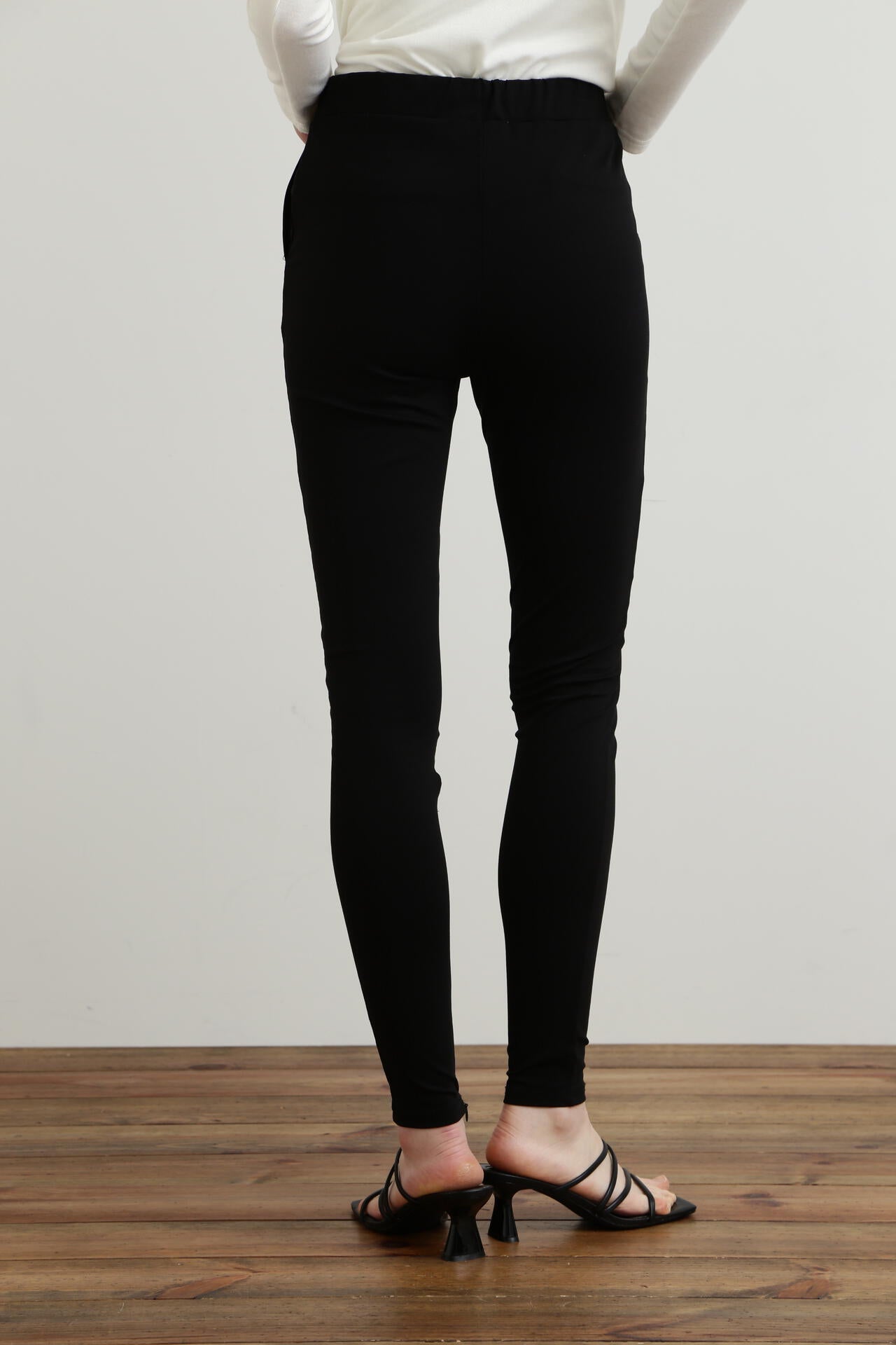 075a0d7f-39ab-5e0f-bc0f-b3ae6419dc16_Image