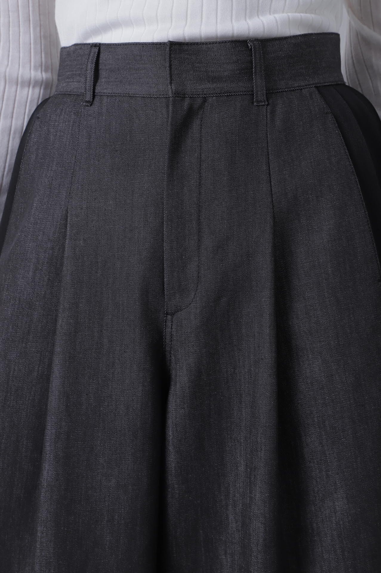 Side Pleated Wide Pants