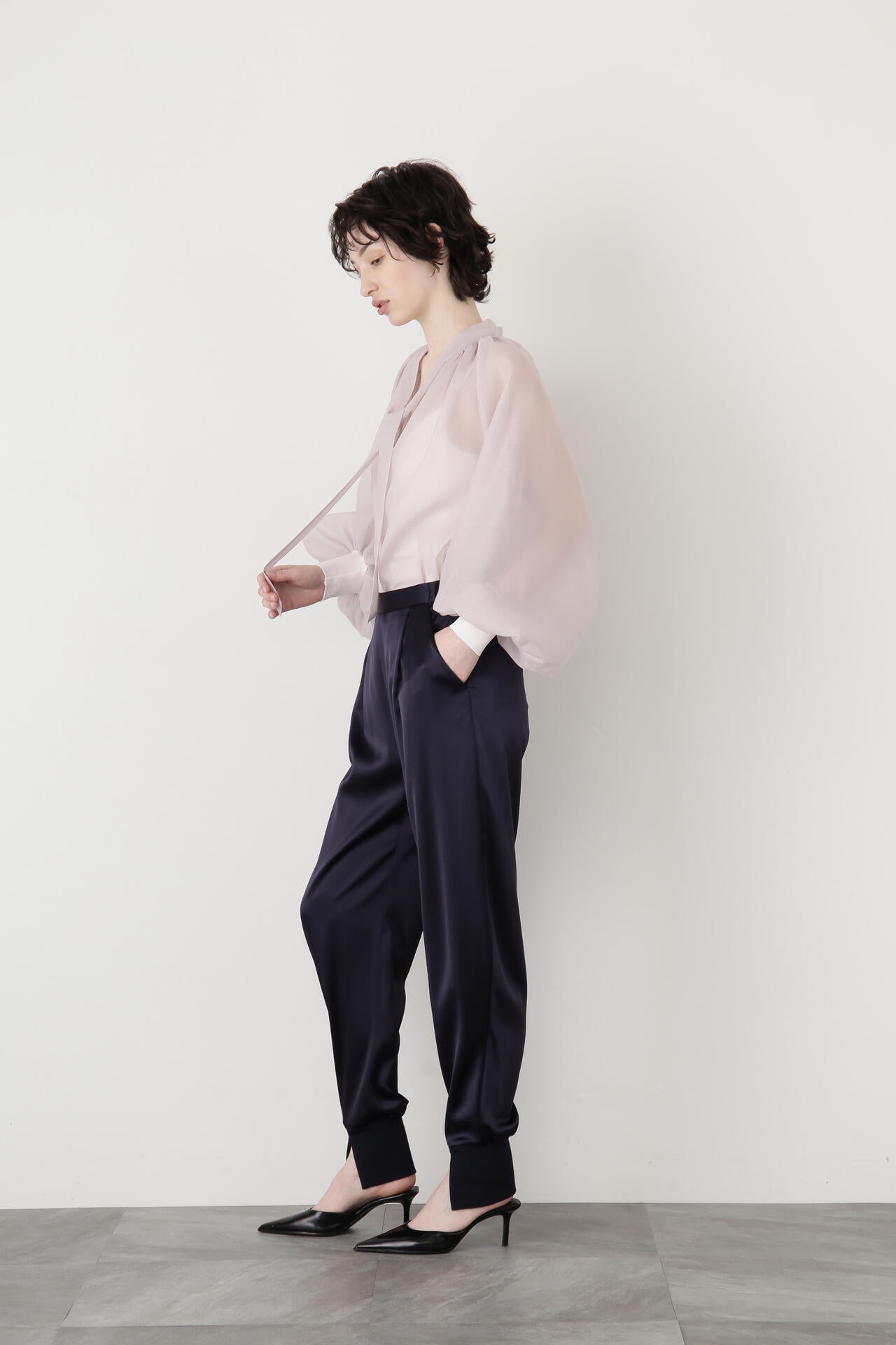 【TV着用】Sheer Bowtie Blouse