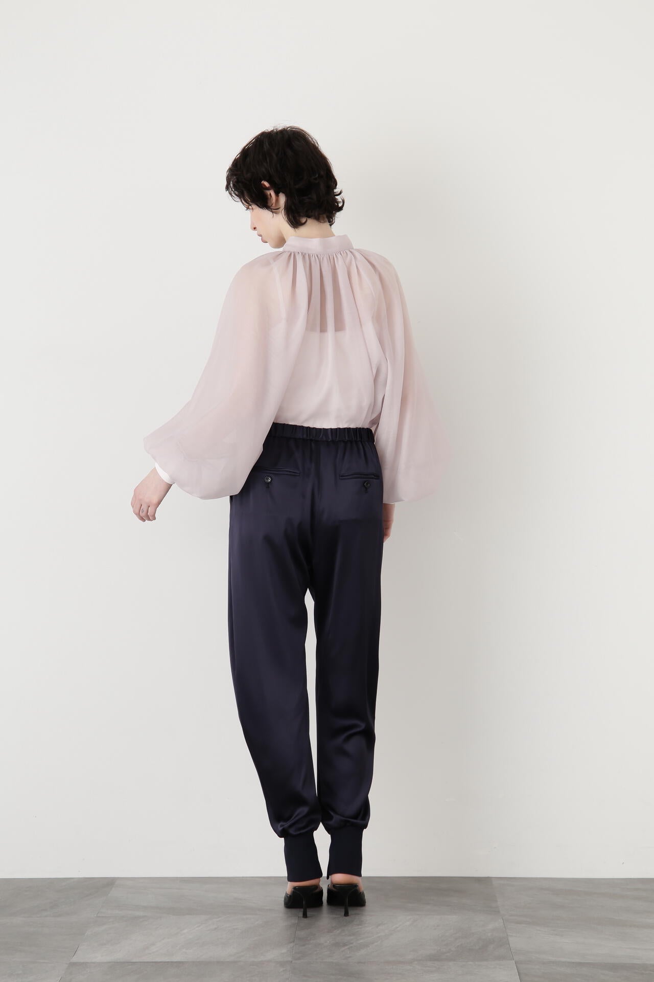 【TV着用】Sheer Bowtie Blouse