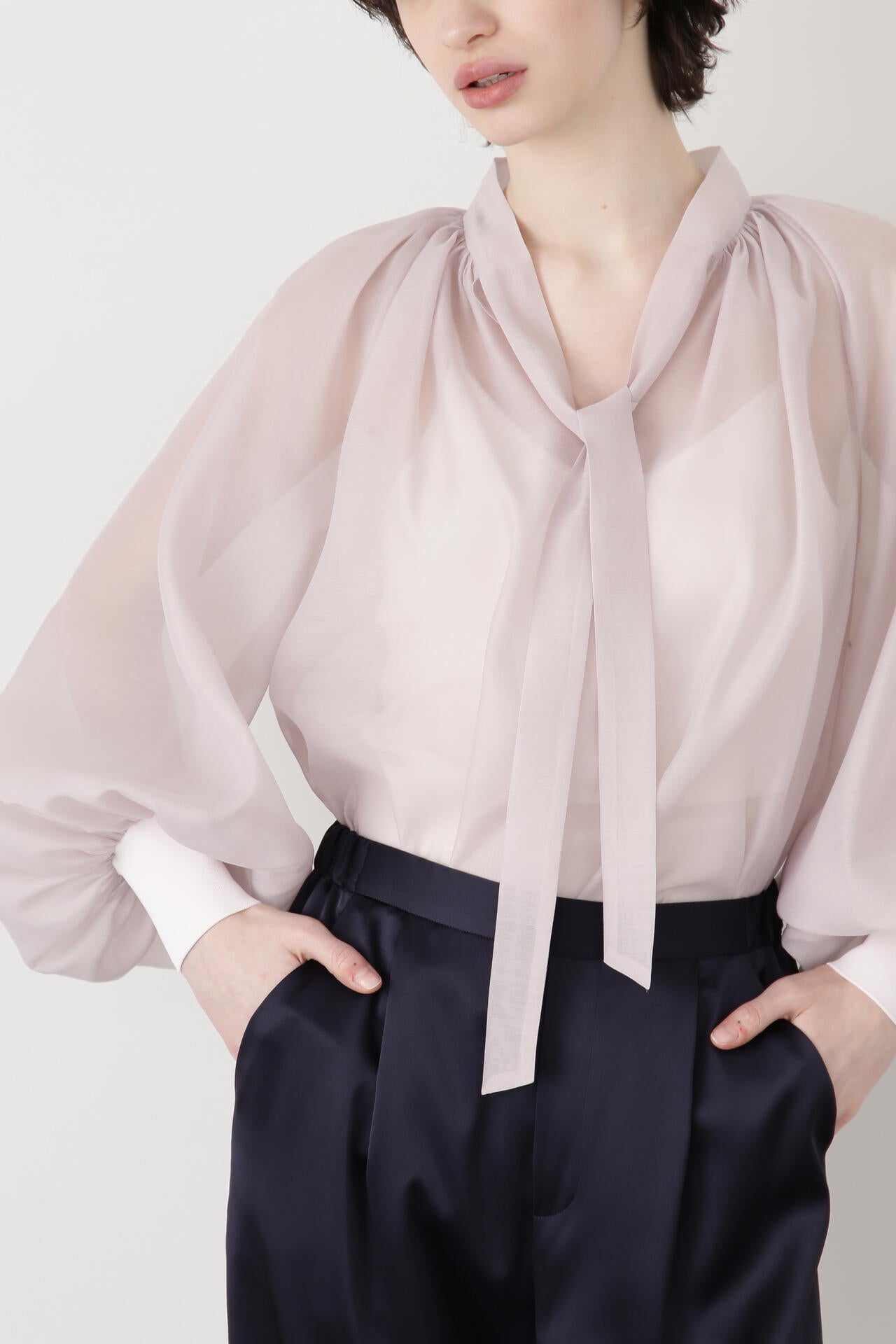 【TV着用】Sheer Bowtie Blouse