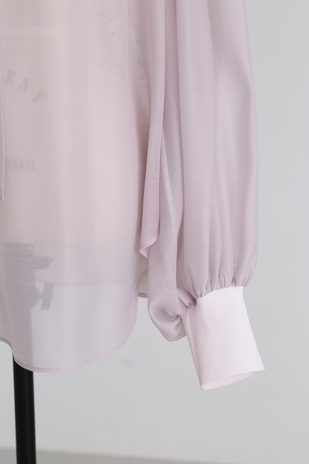 【TV着用】Sheer Bowtie Blouse