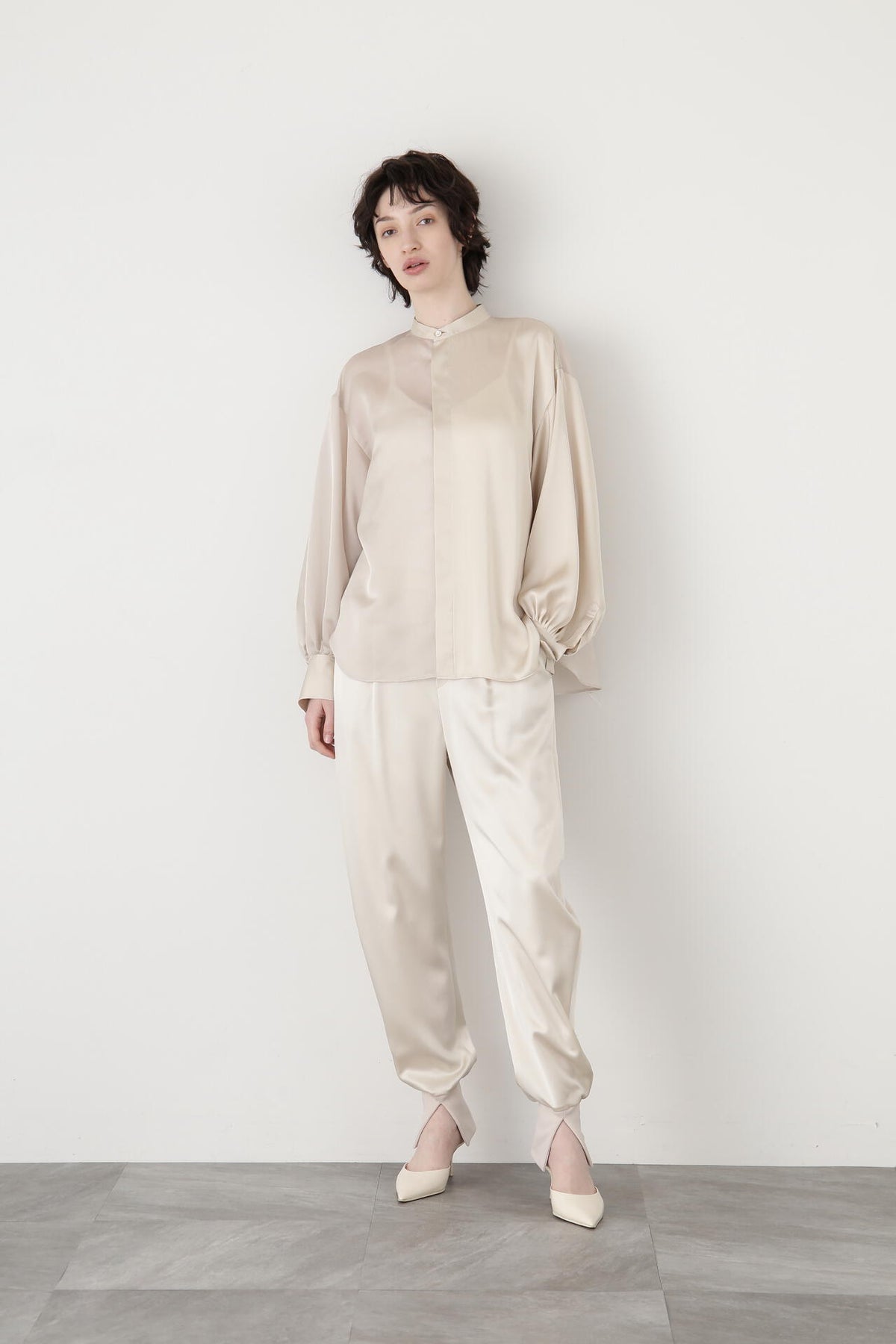 【TV着用】Curvy Jogger Satin Pants