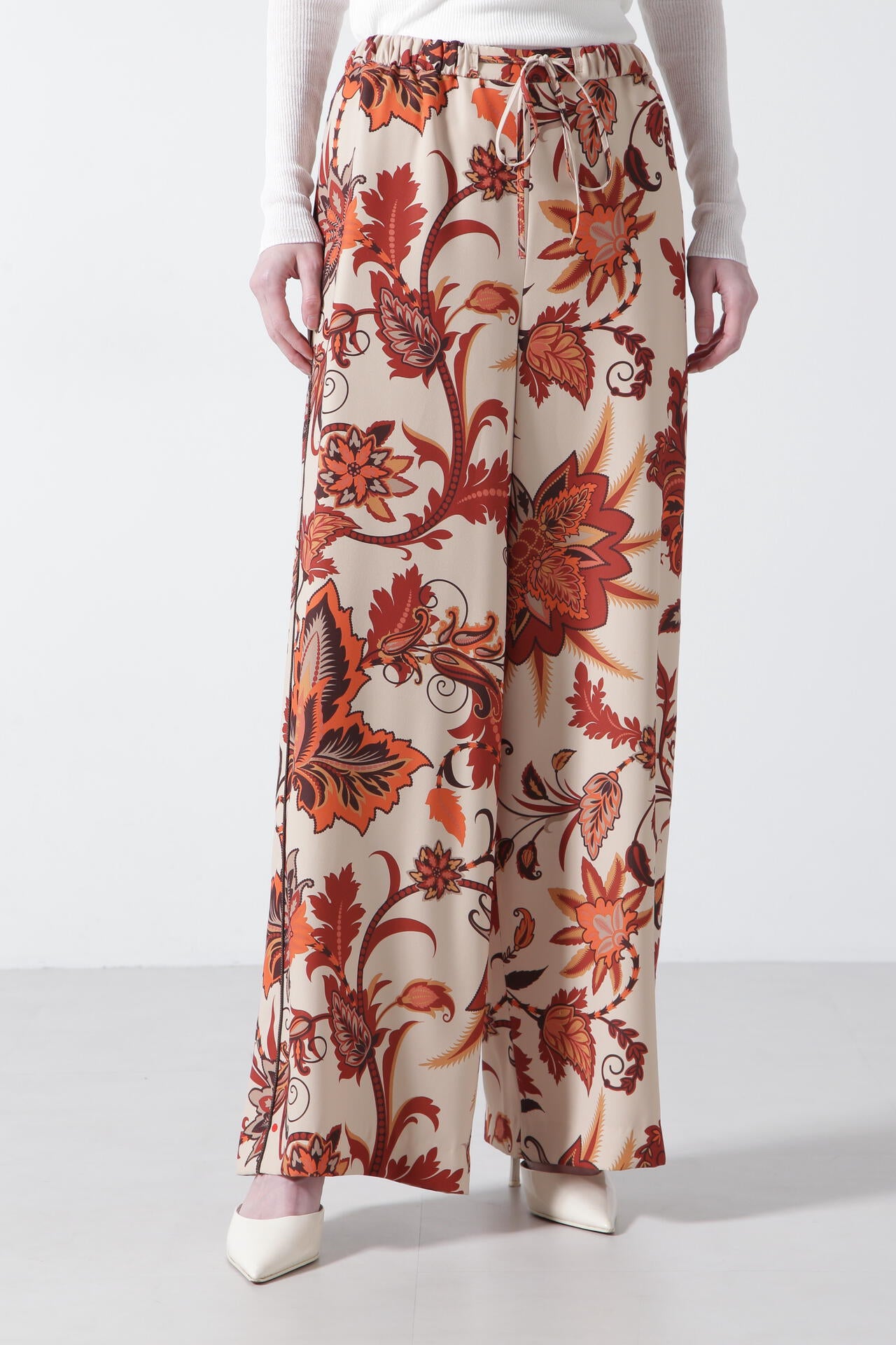 【TV着用】Printed Flower Easy Pants