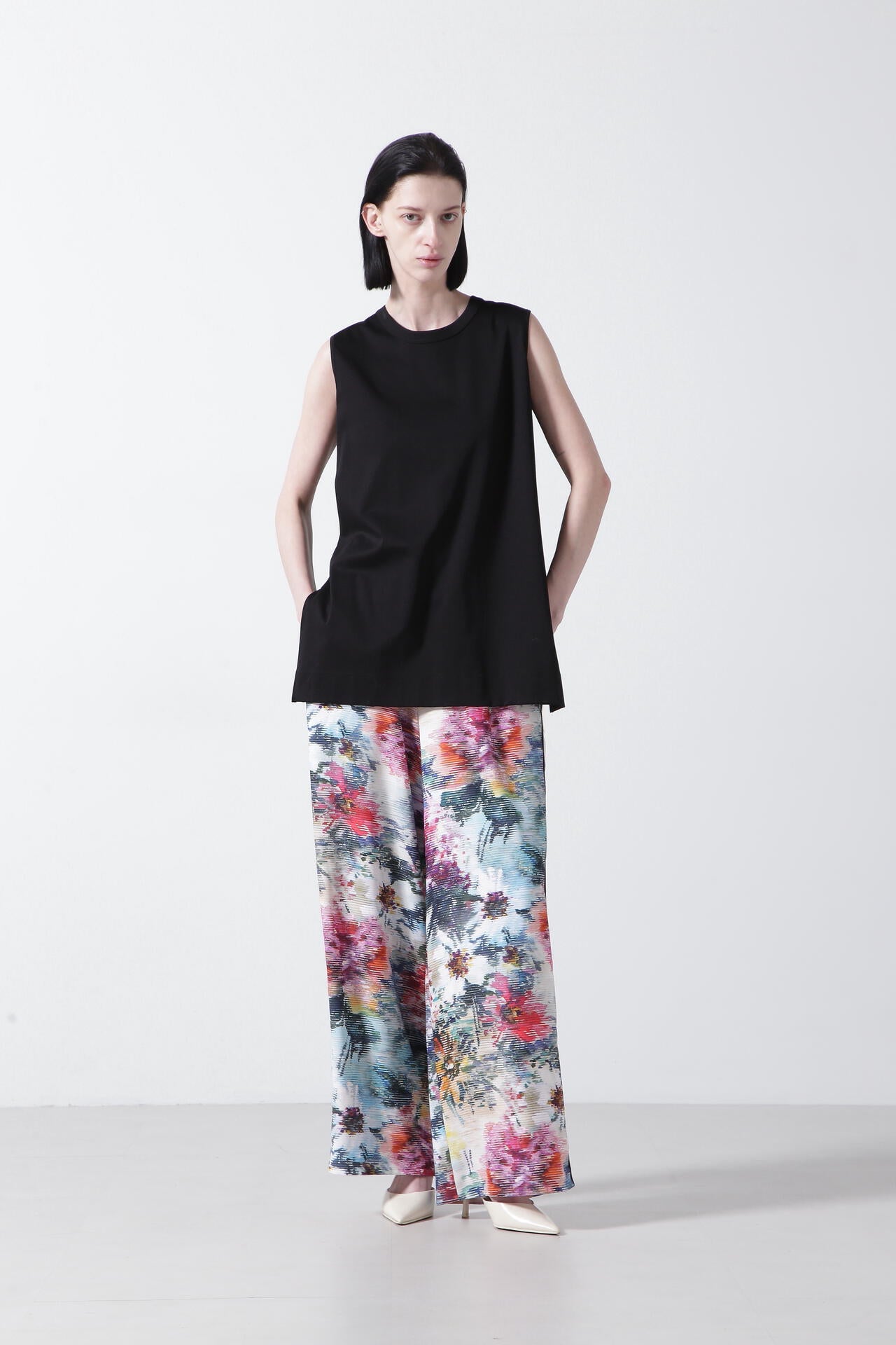 【TV着用】Printed Flower Easy Pants
