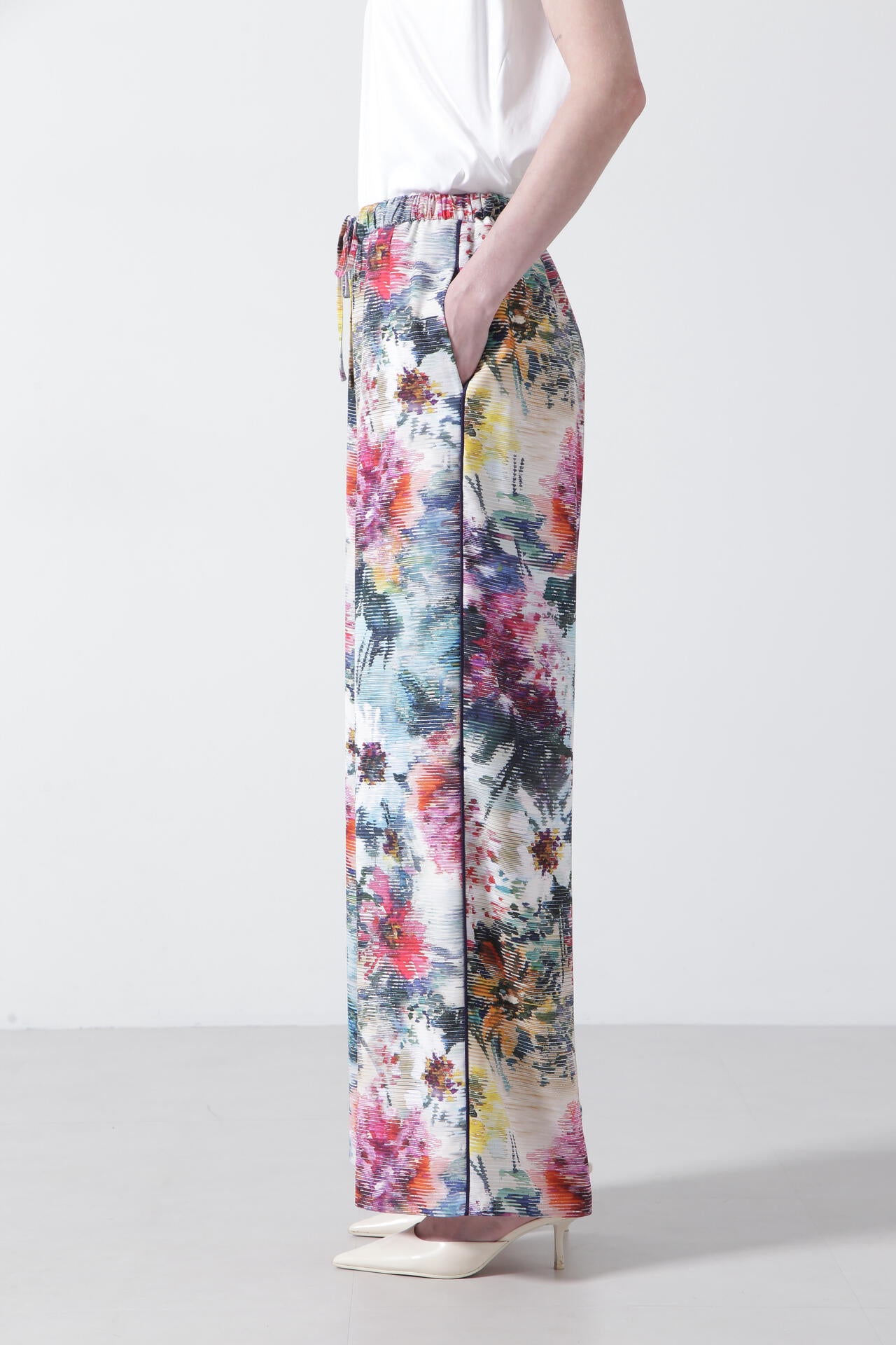 【TV着用】Printed Flower Easy Pants