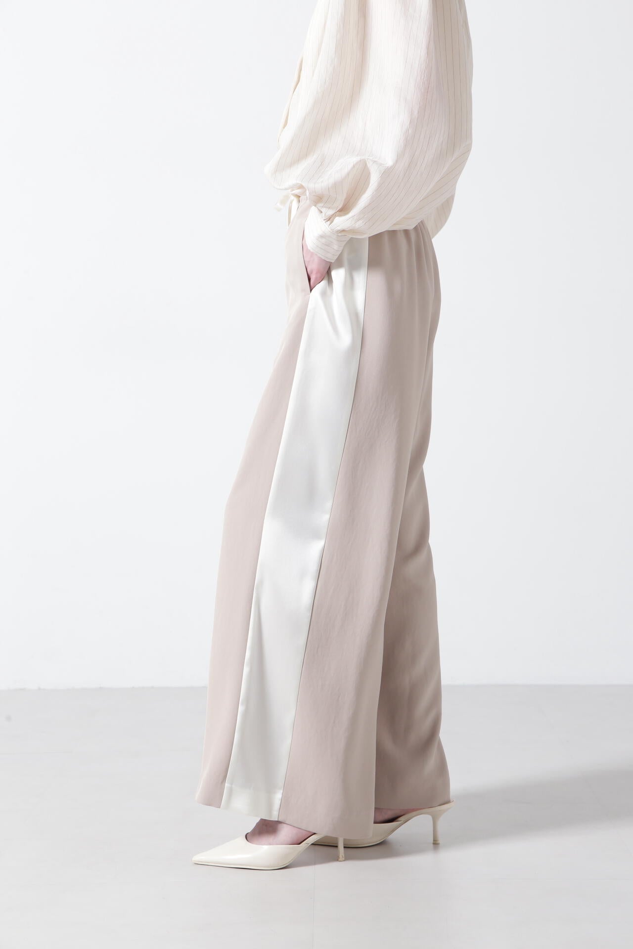 Side Line Wide Pants