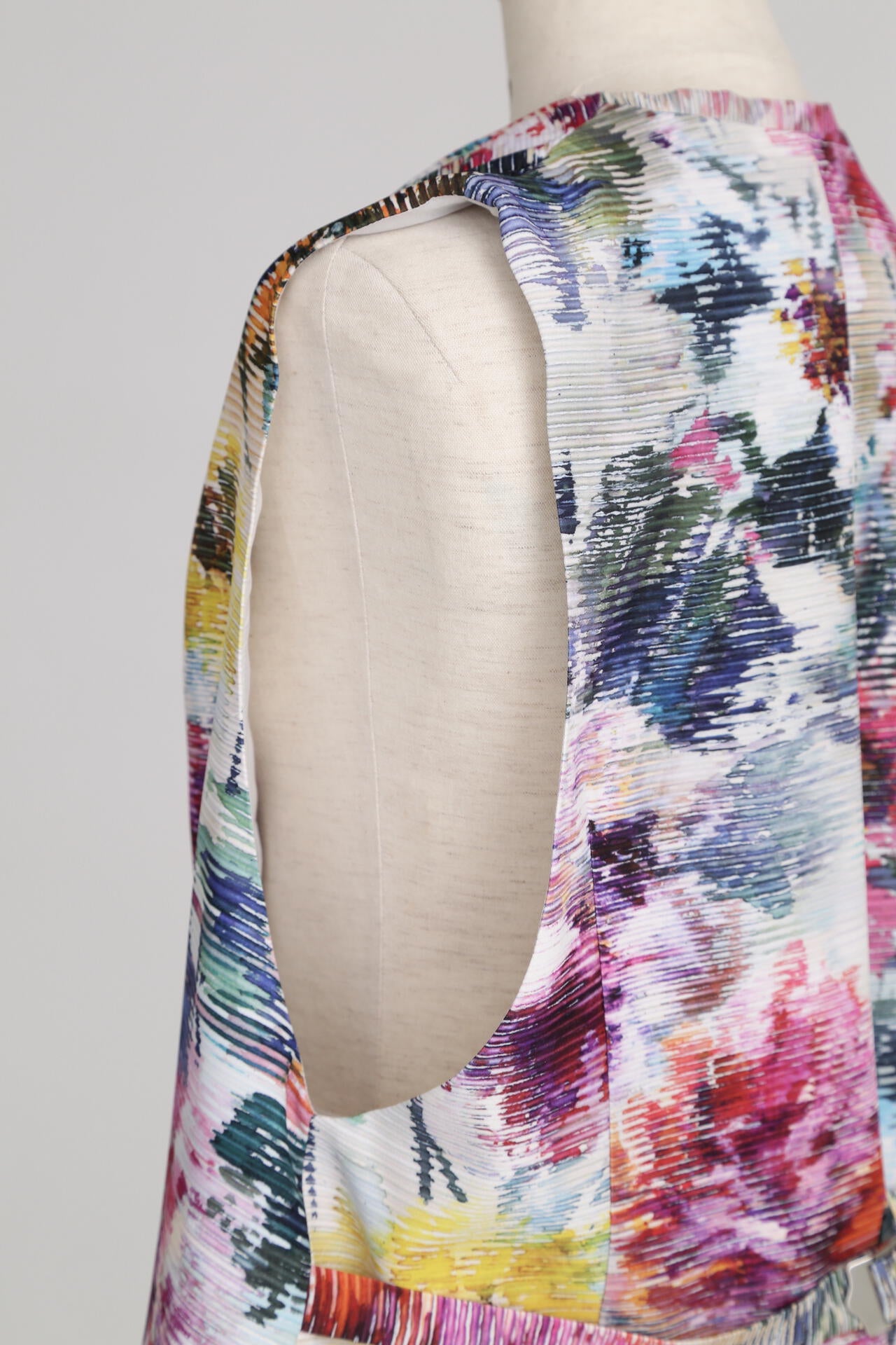 【TV着用】Printed Narrow ilhouette Gilet