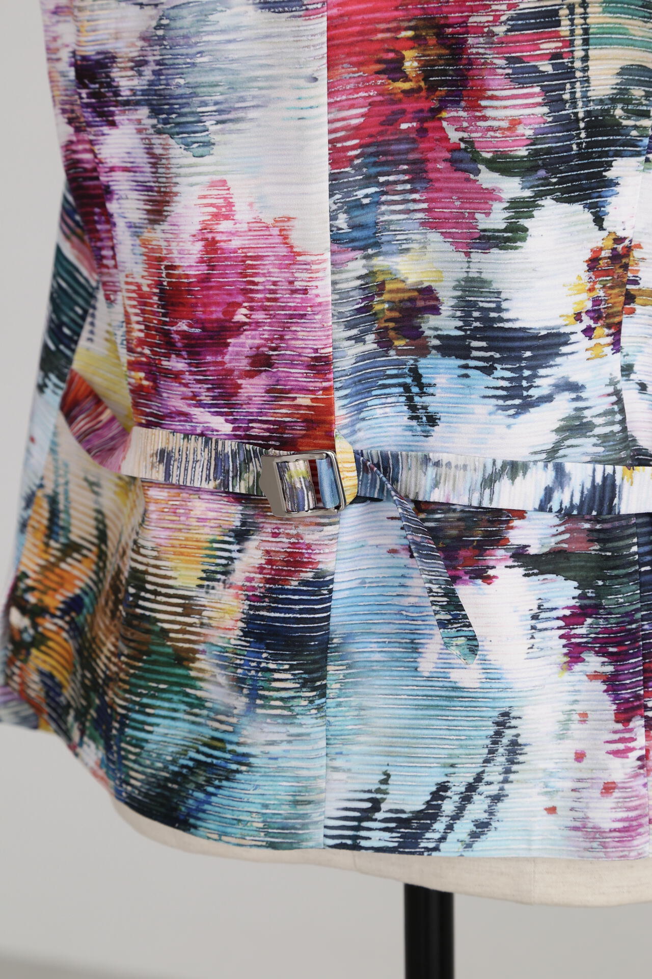【TV着用】Printed Narrow ilhouette Gilet