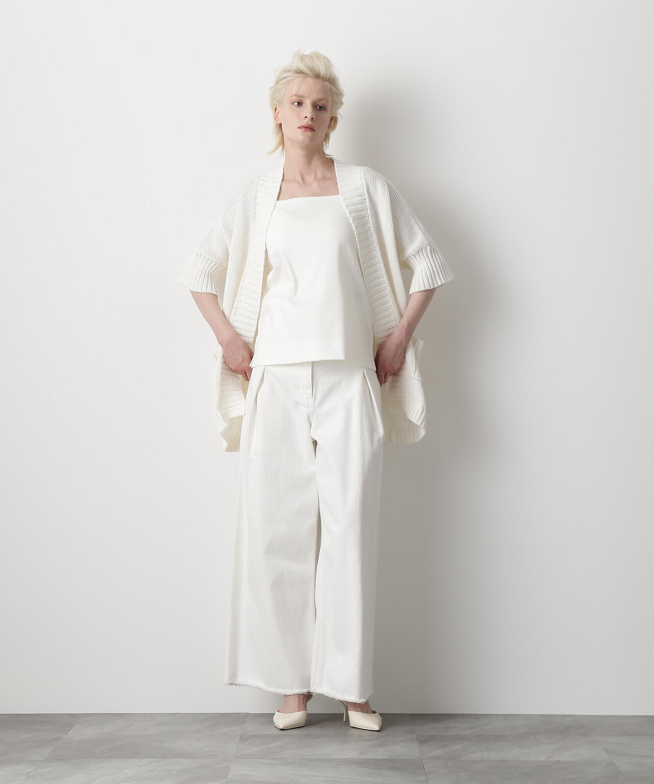 Sleeveless Cardigan