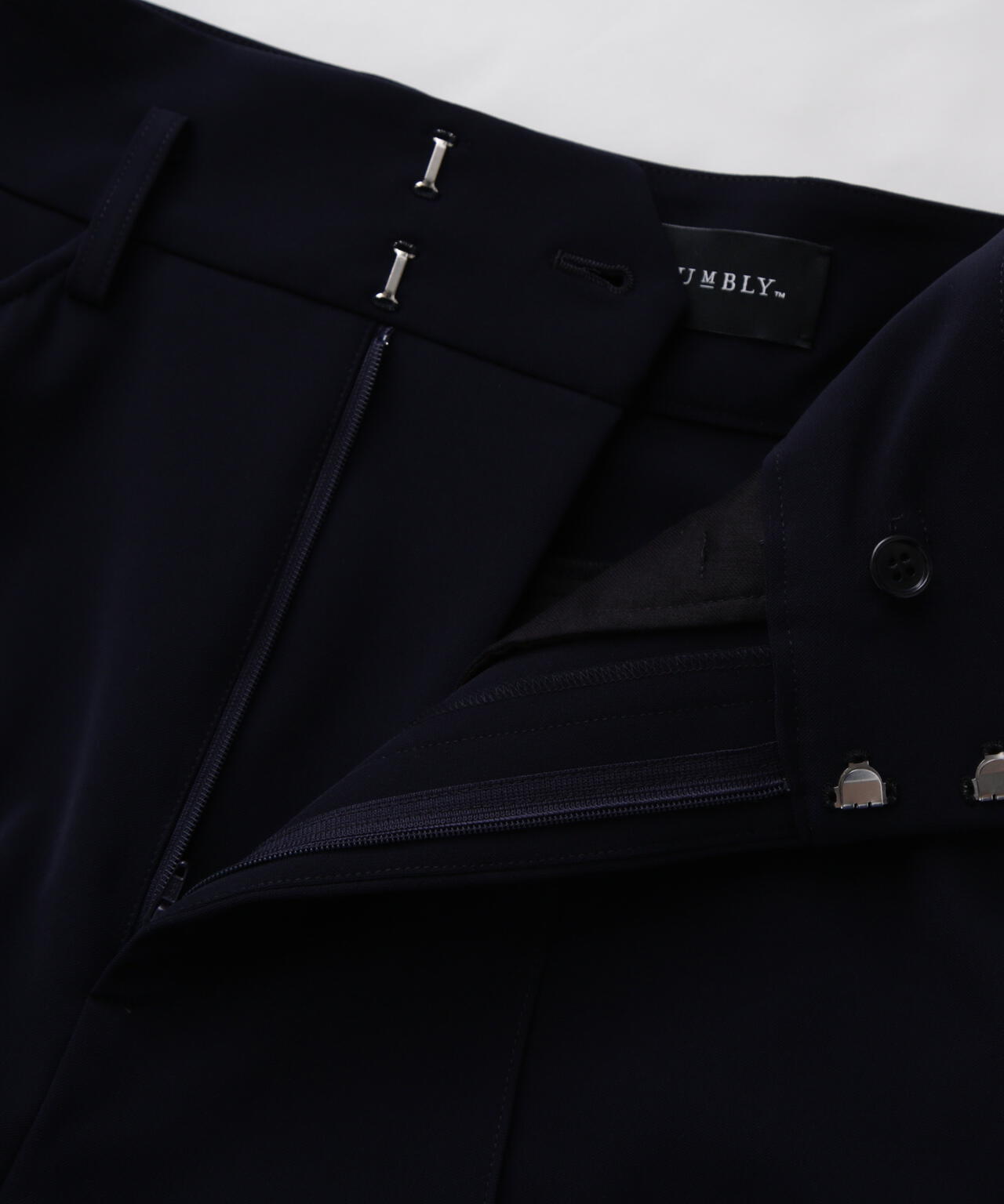 New Narrow Silhouette Pants