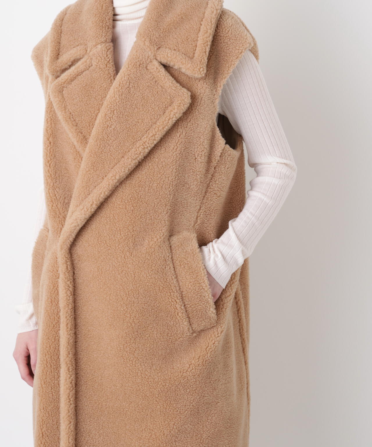 New Silhouette Boa Gilet