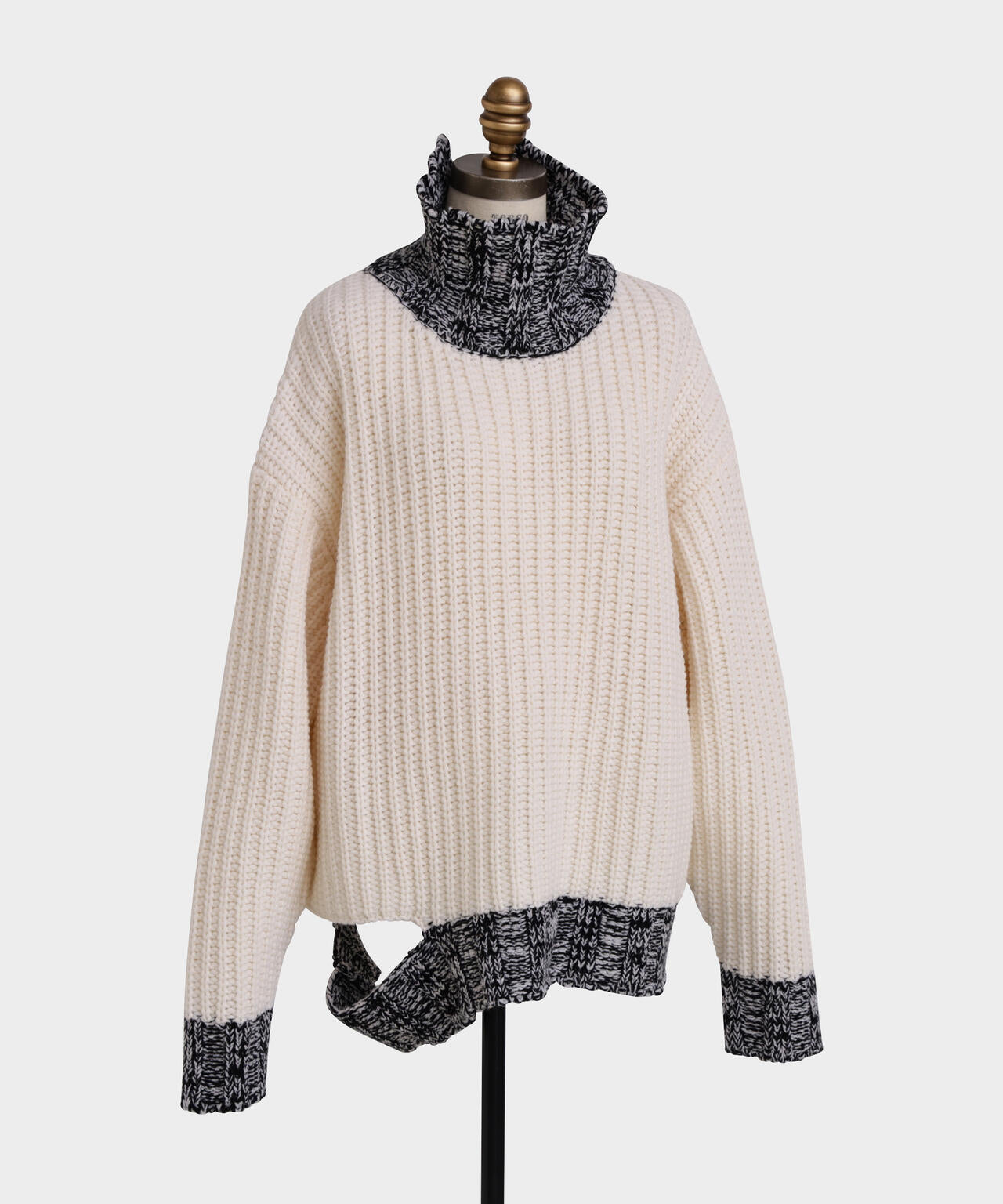 Mixed Color Yarn Pullover