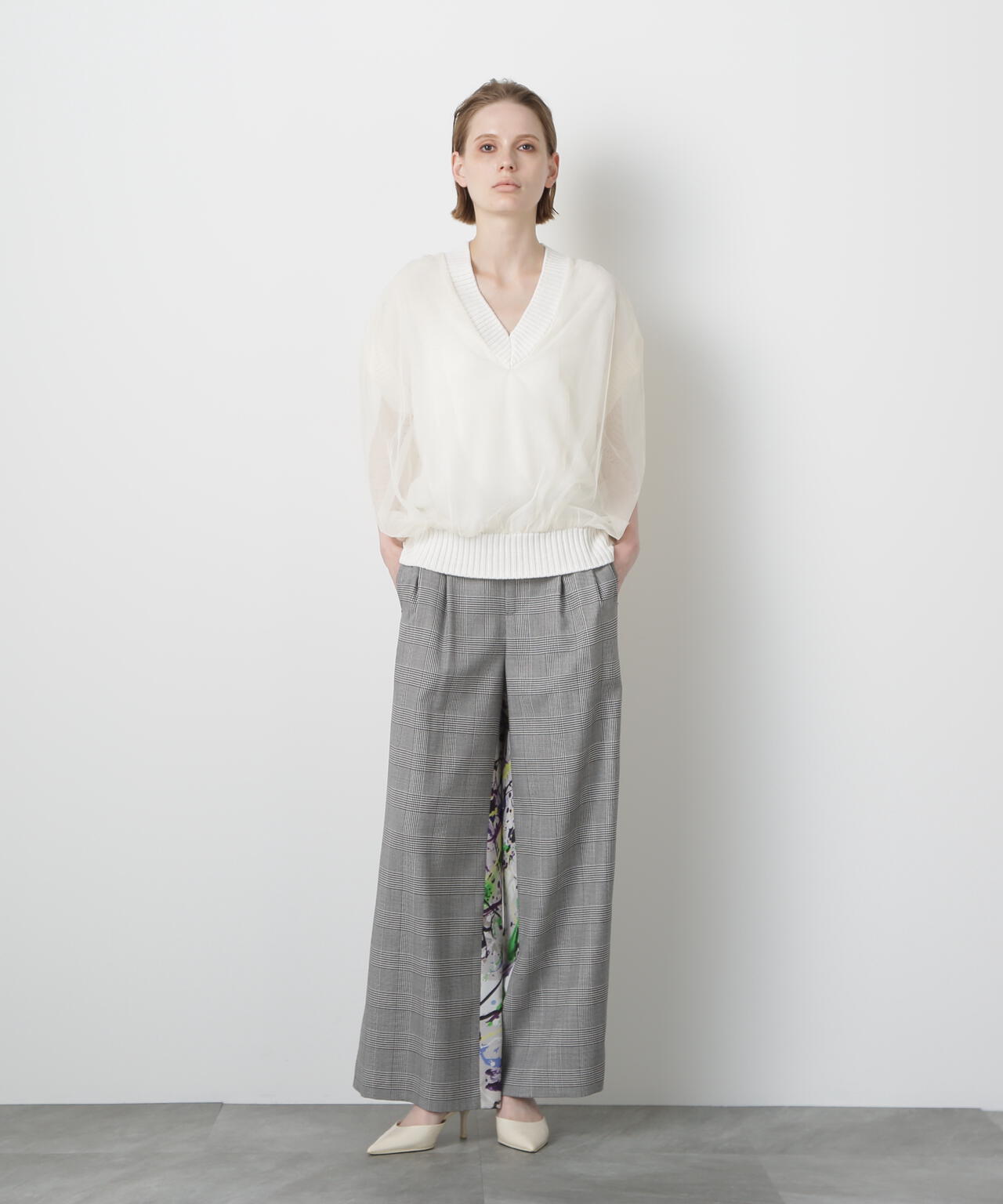 Tulle Combination V-neck Gile