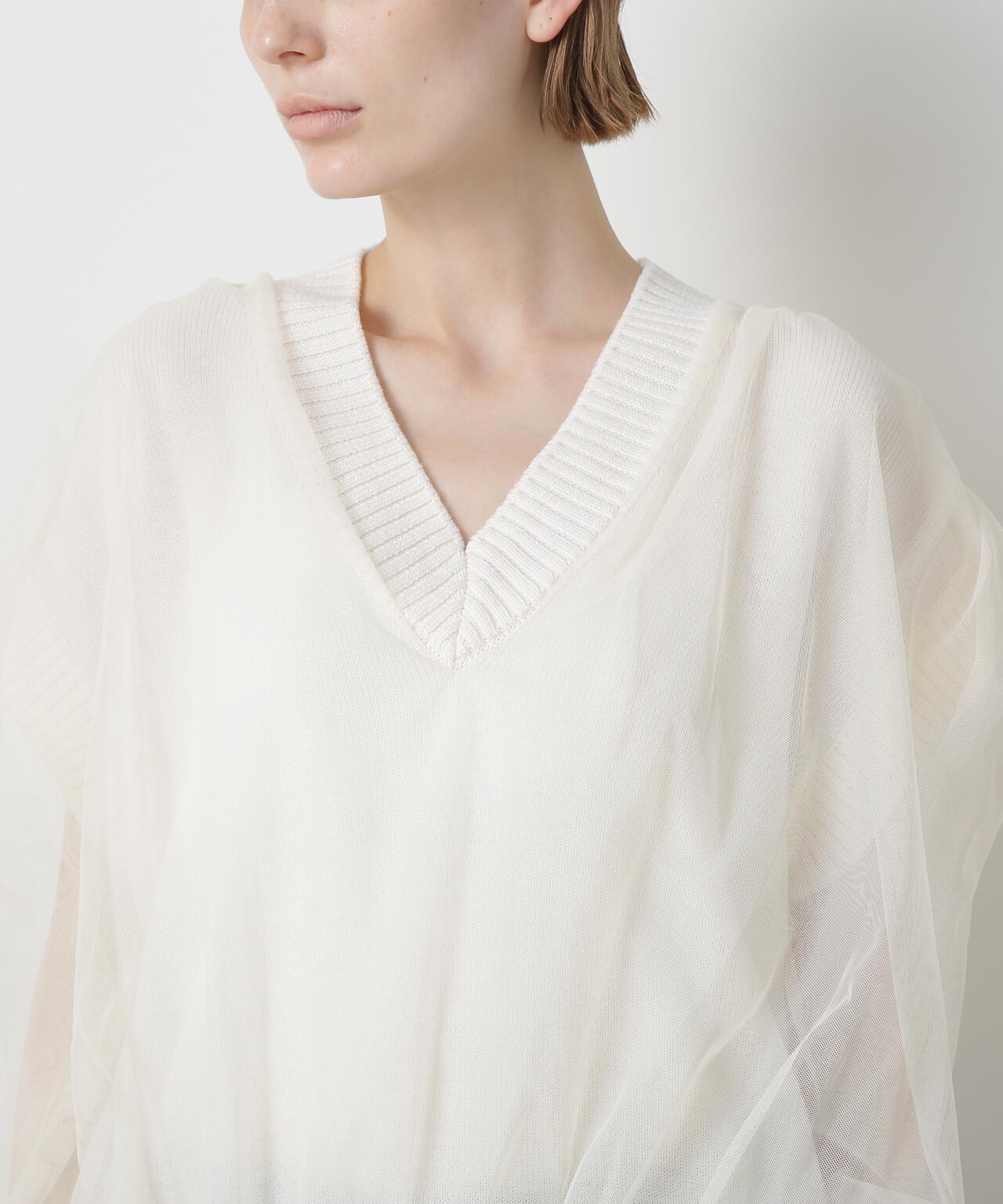 Tulle Combination V-neck Gile