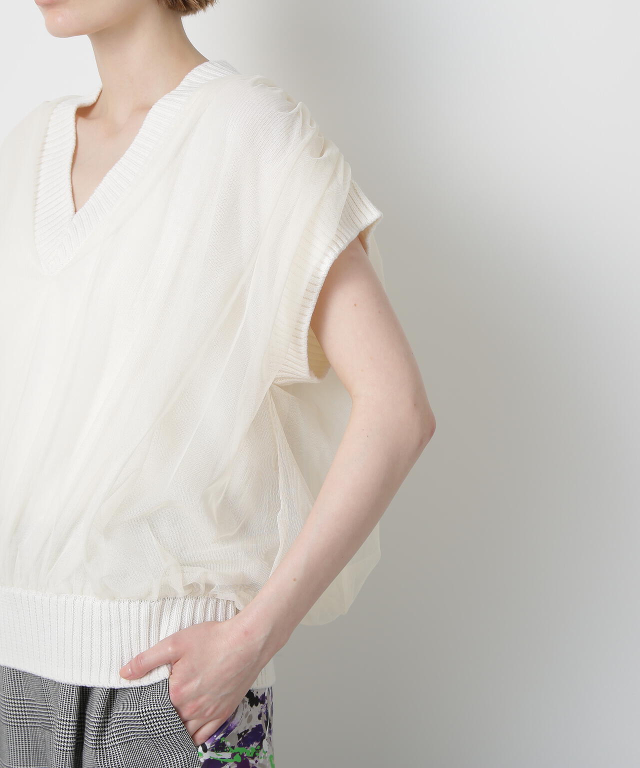 Tulle Combination V-neck Gile