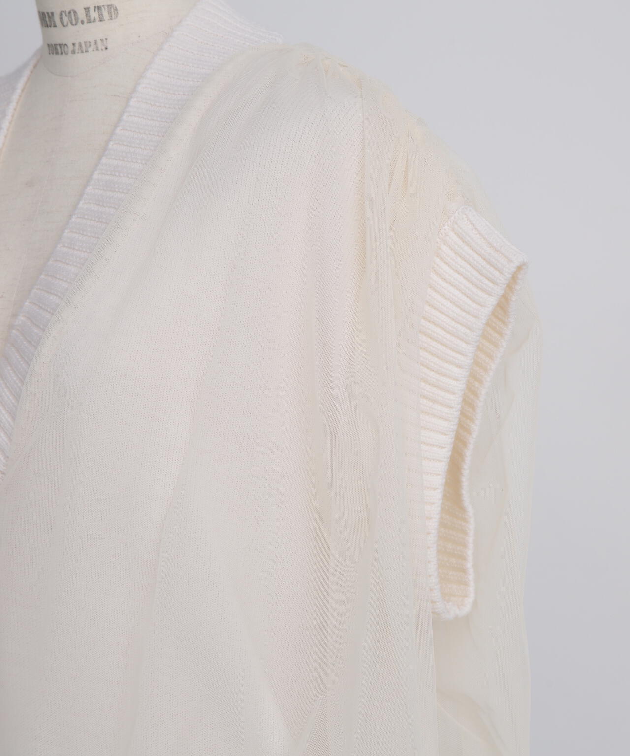 Tulle Combination V-neck Gile