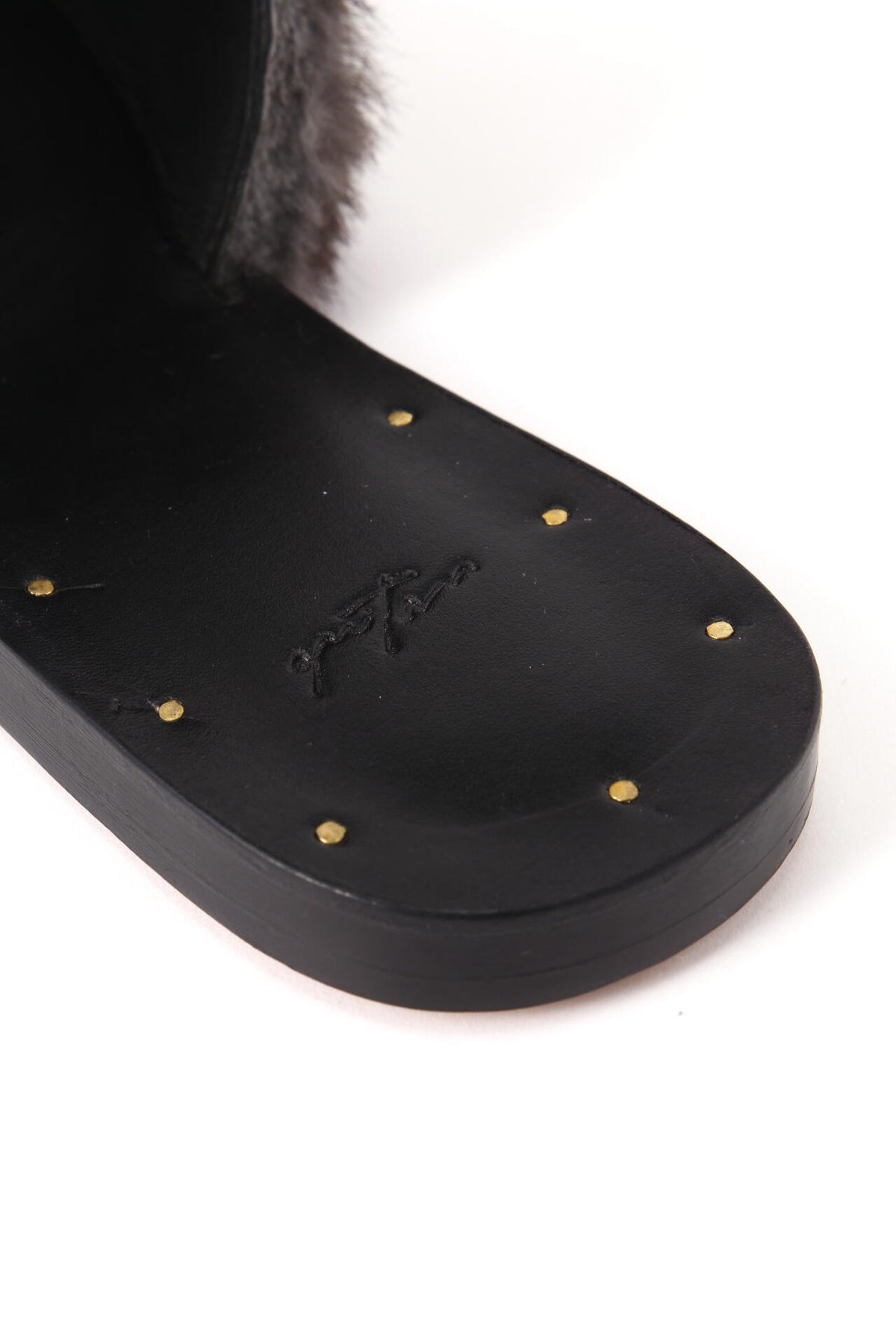 quitan / FUR SANDALS