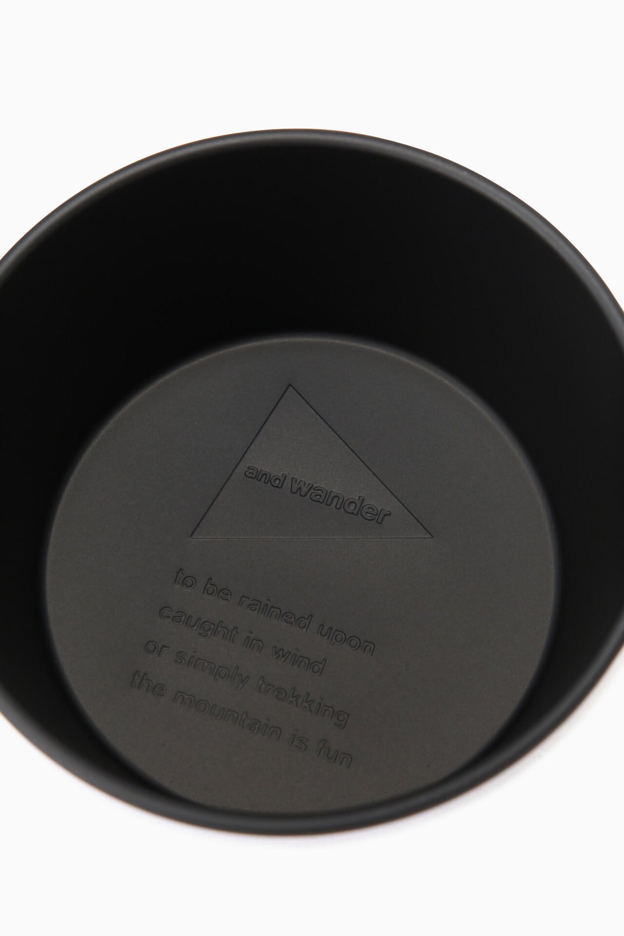 and wander pint sierra cup black